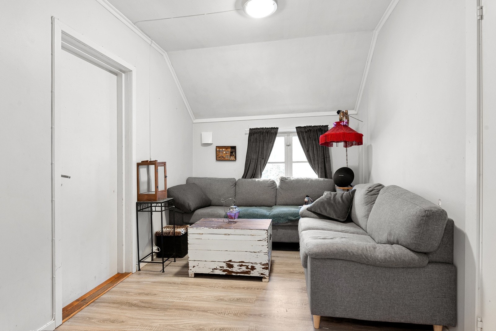 Velkommen opp i leiligheten i 2. etasje! Galleribilde