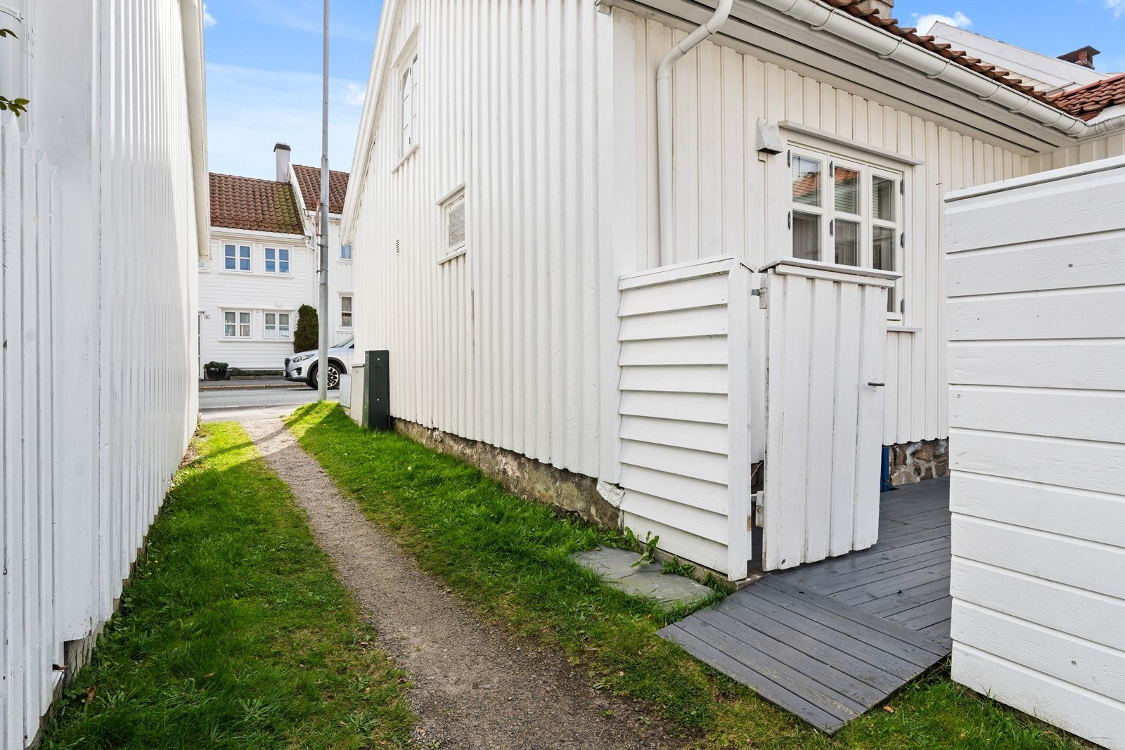 Inngang til bakgården fra smauet Galleribilde