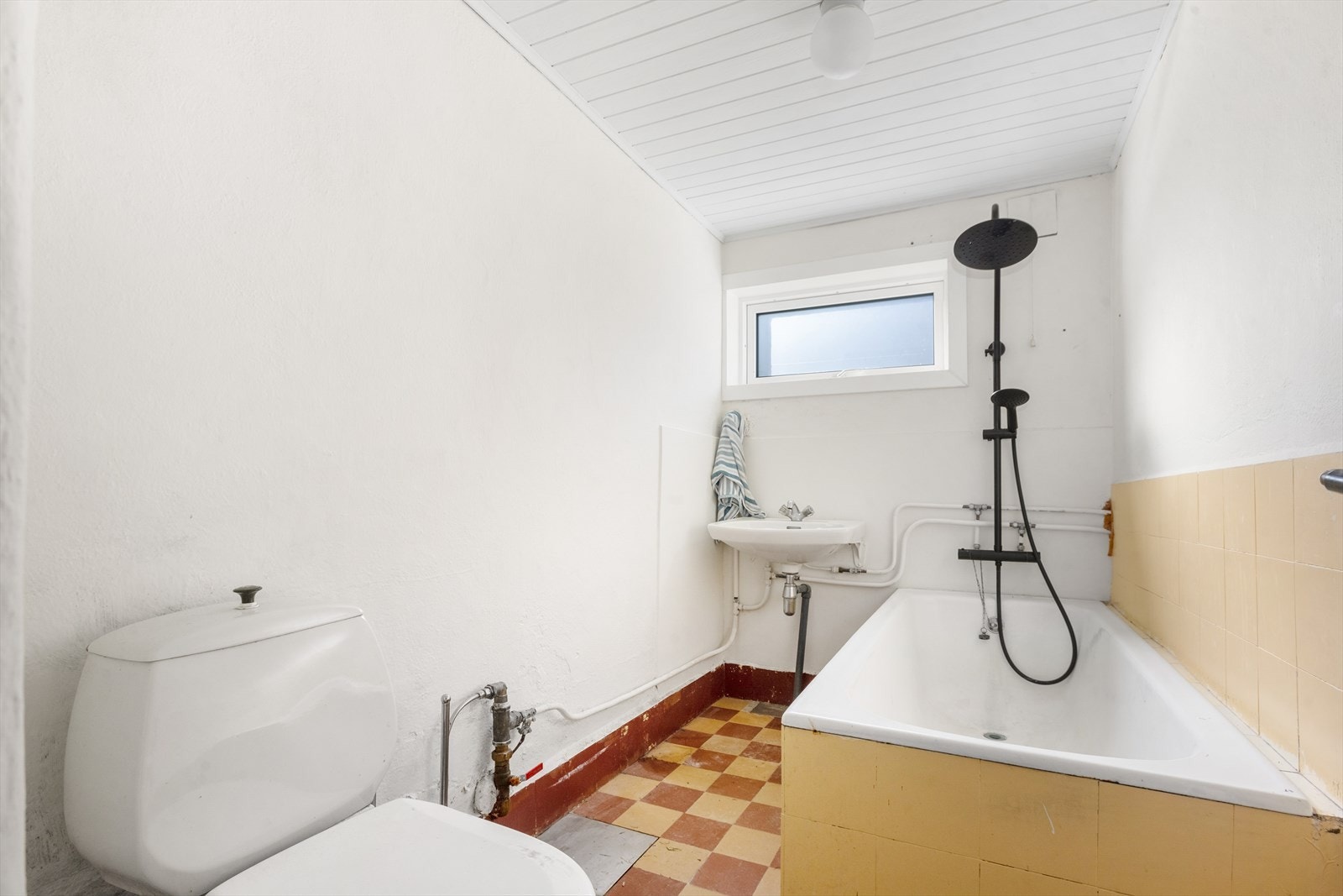 Eldre bad i u-etg. Galleribilde