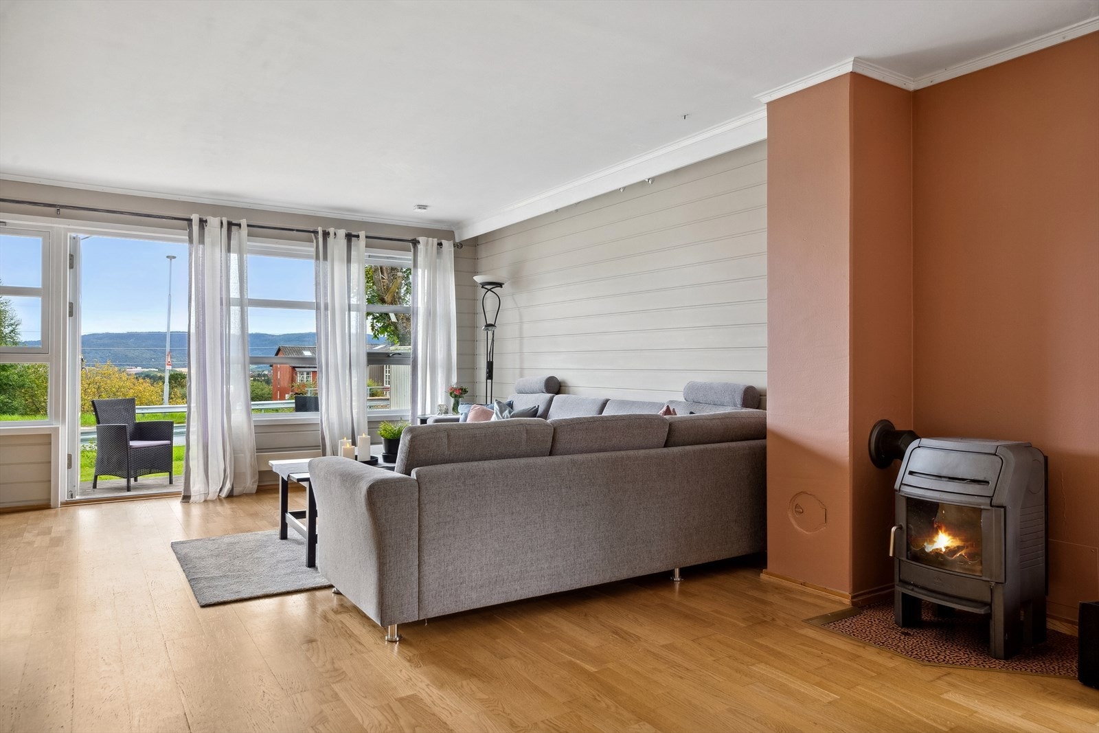 Sokkel består av stue, gang og vaskerom Galleribilde