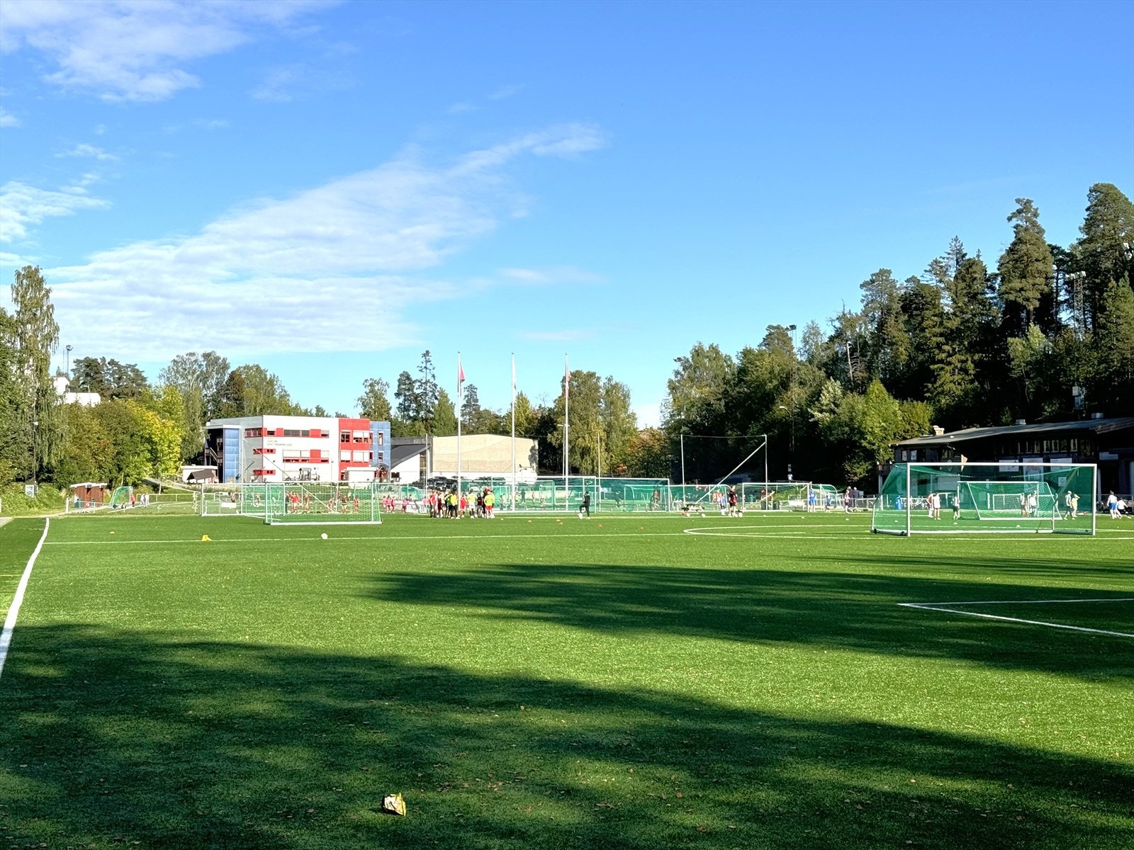Haslum idrettsanlegg ligger 200 m unna Galleribilde