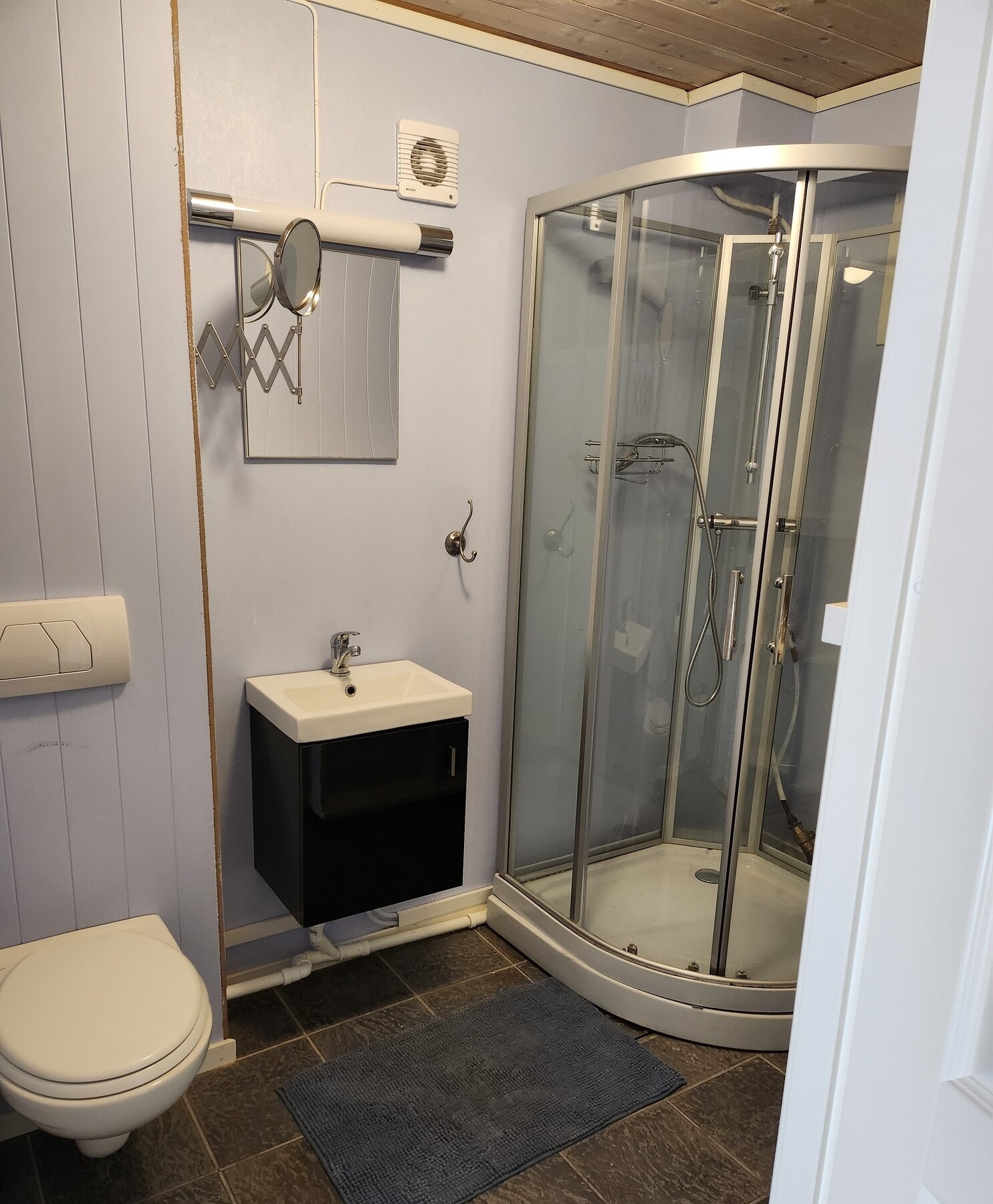 Bad nr. 2 i kjeller Galleribilde