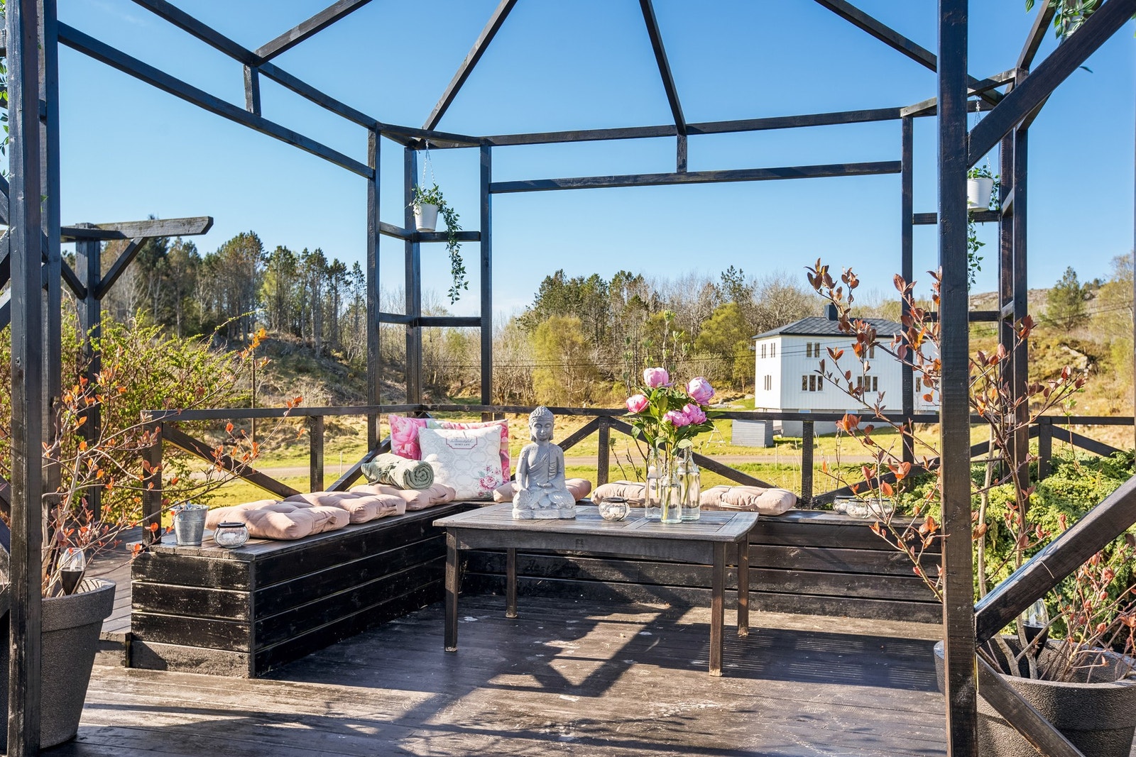 Solrik markterrasse med pergola Galleribilde