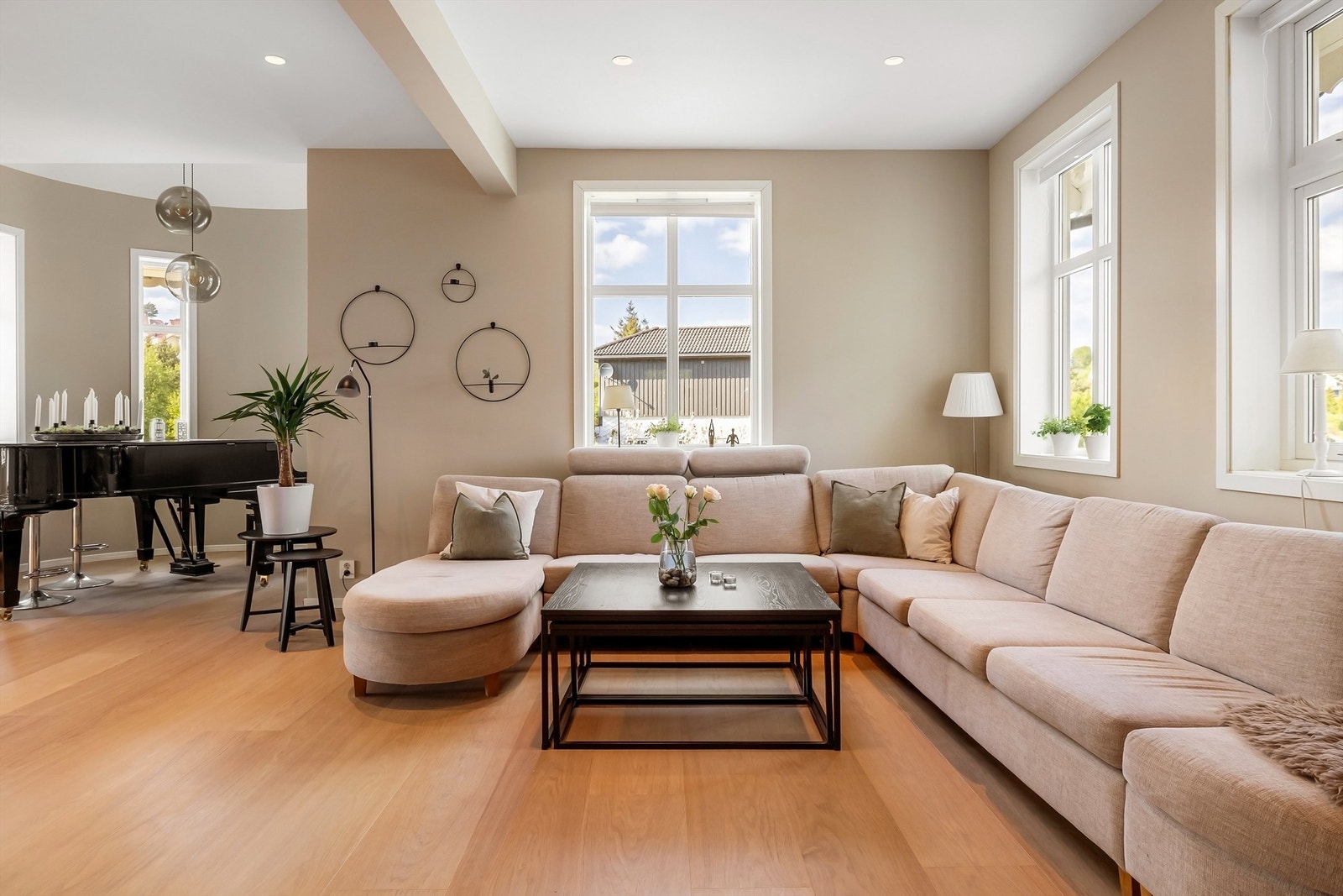 Meget god og moderne standard med klassisk twist. Galleribilde