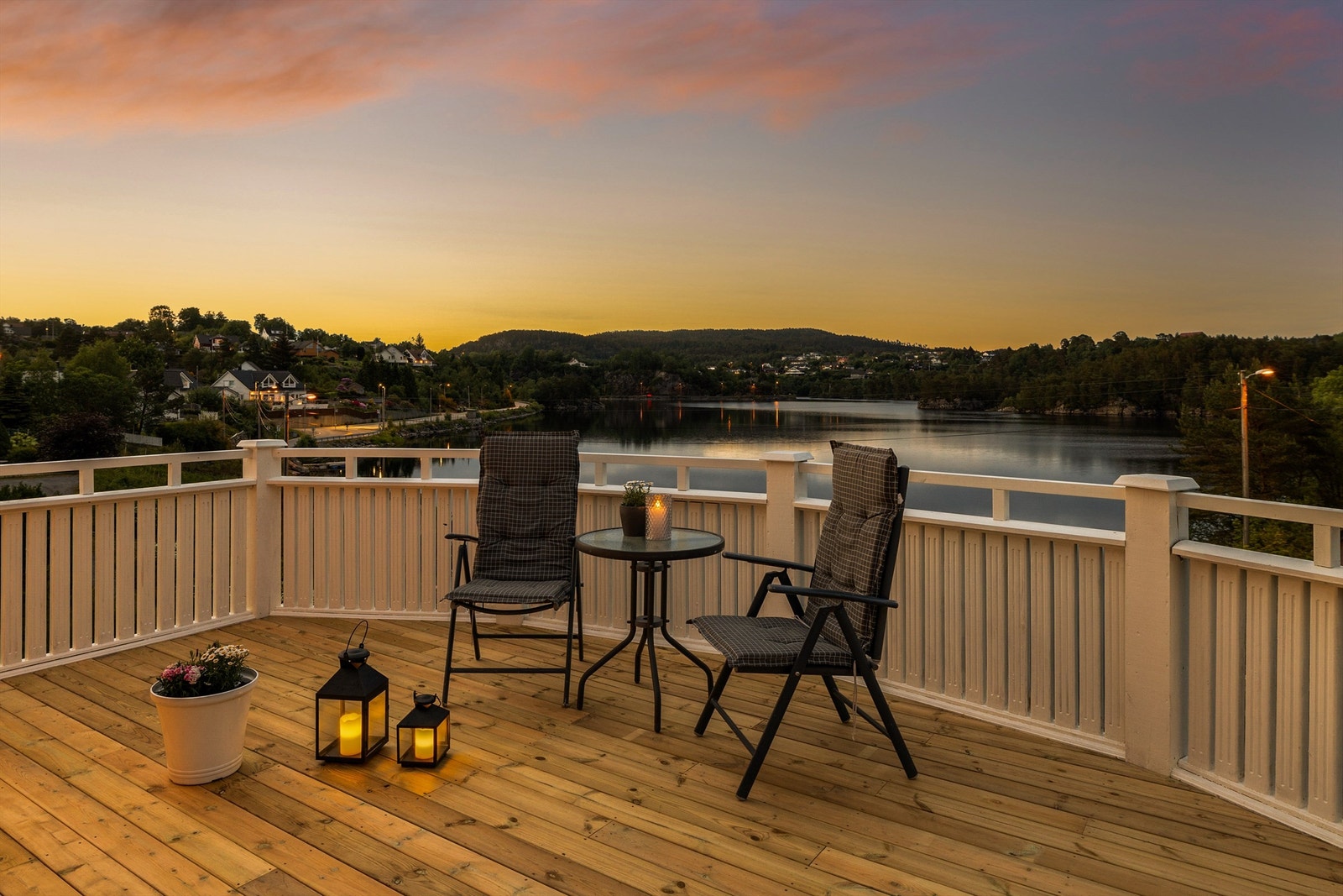 Et koselig sted å tilbringe en fin sommerkveld. Galleribilde