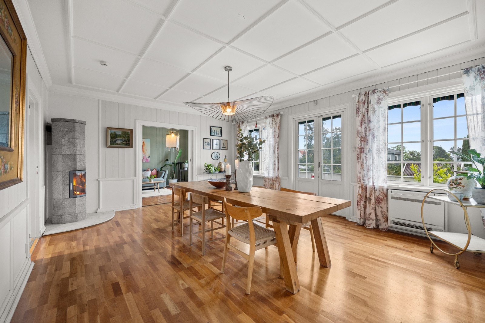 Også her er det kleberstensovn - en liten detalj som er med på å skape det sjarmerende preget Galleribilde