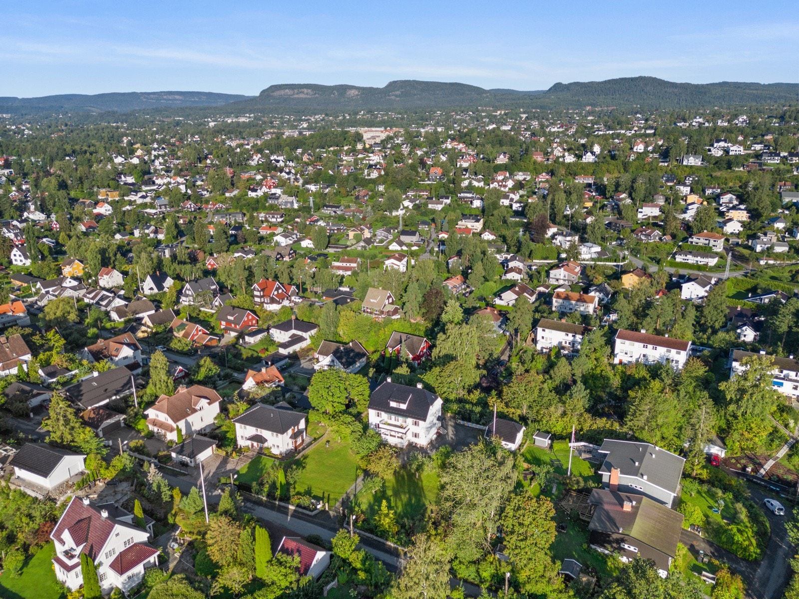 Boligen ligger på Malurtåsen - et meget hyggelig nabolag med flotte naboer Galleribilde