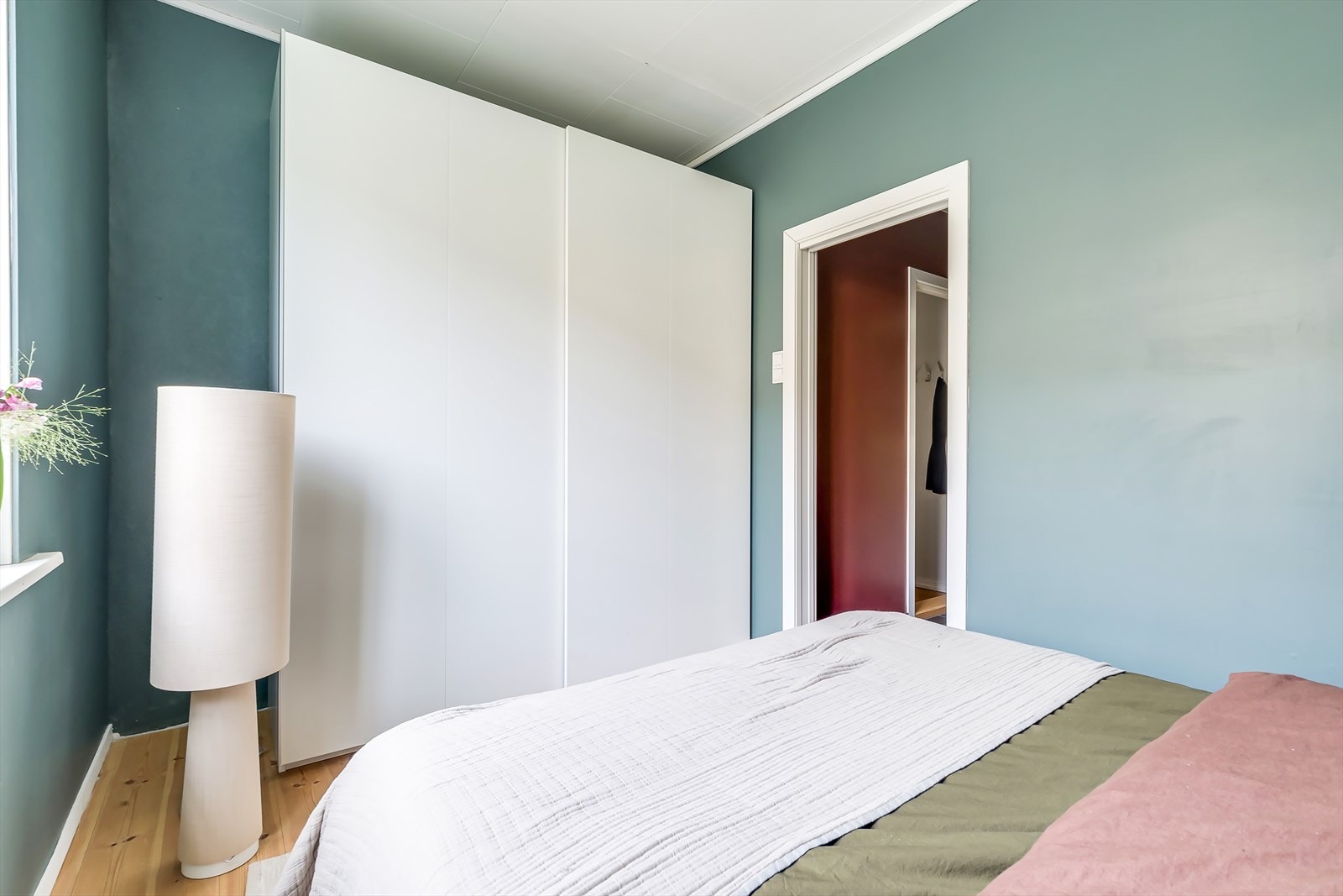 God plass til stor garderobeløsning. Galleribilde