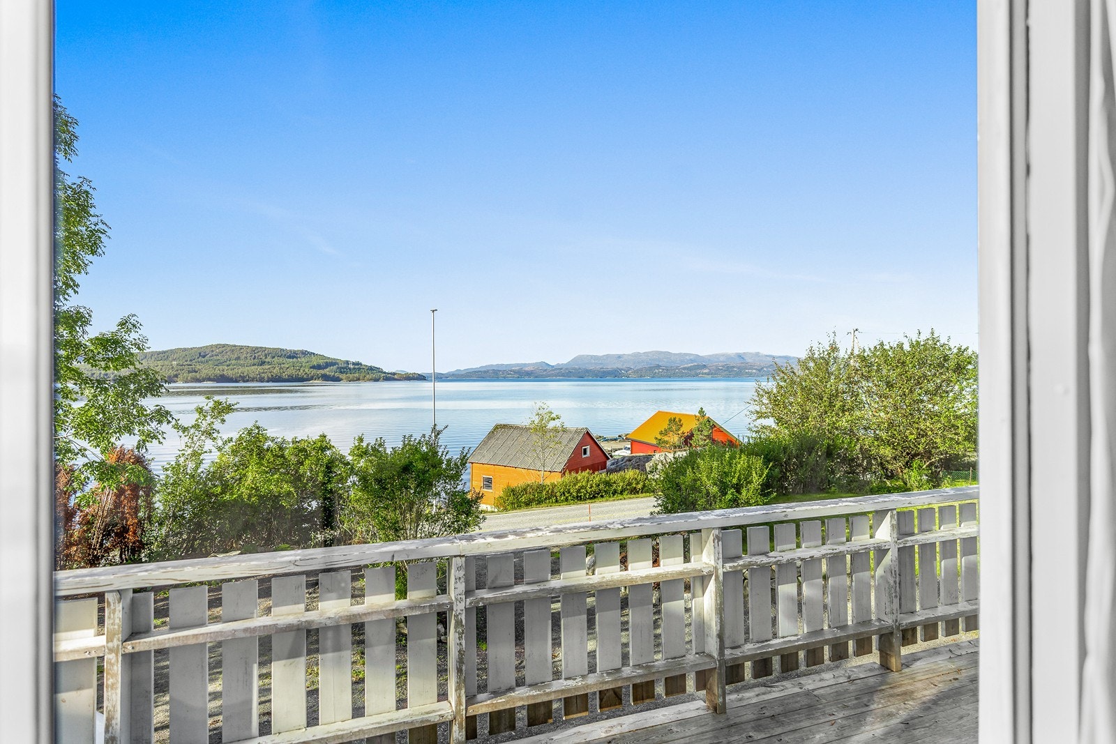 Utsikt fra kjøkken Galleribilde