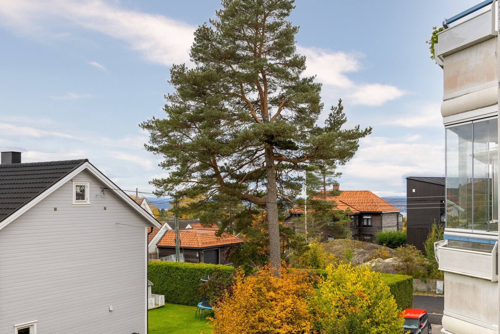 Gjennomgående 3-roms beliggende i et attraktiv område på Lambertseter. Galleribilde