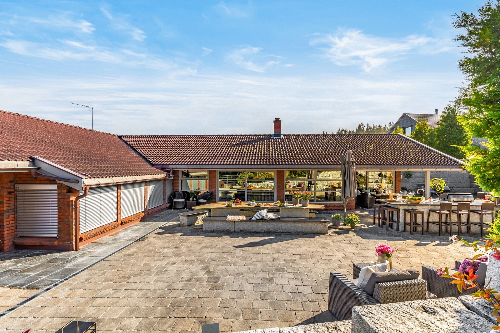 Den byr på en fantastisk opplevelse av natur og privatliv, med sin gjennomtenkte utforming og bruk av naturmaterialer Galleribilde