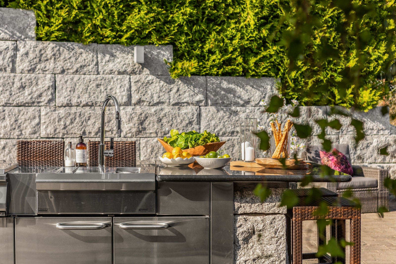 Perfekt uteplass for grilling i sola med venner og familie Galleribilde