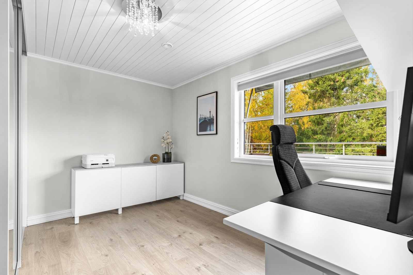 Rom godt egnet kontor eller barnerom Galleribilde