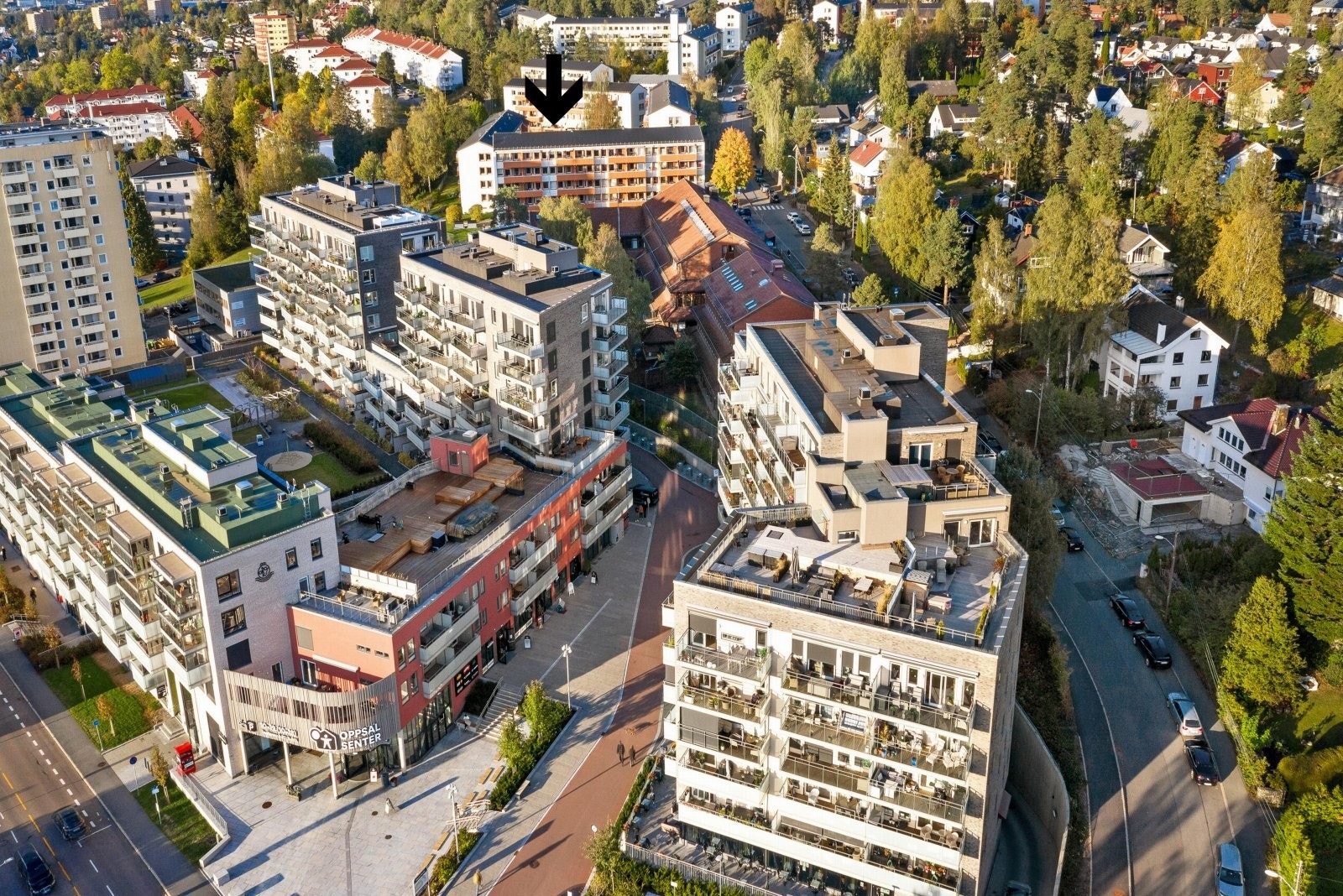 Fra boligen er det et steinkast til Oppsal senter. Galleribilde