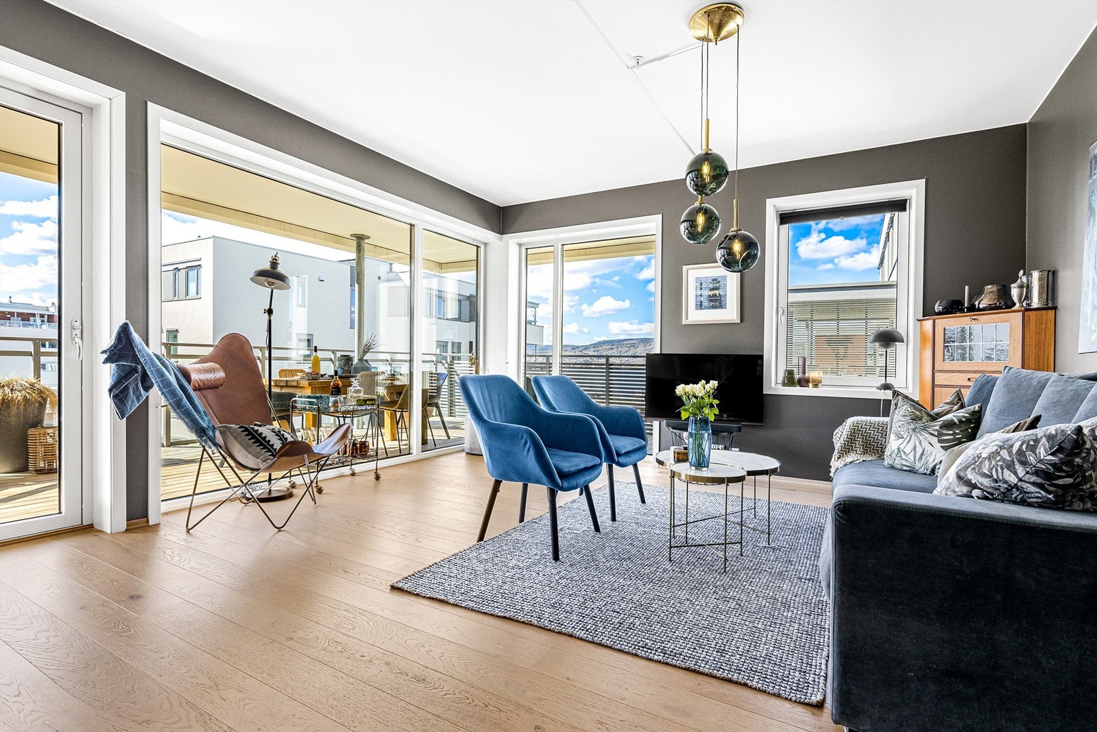 Leiligheten har en moderne utførelse med en gjennomgående god standard Galleribilde