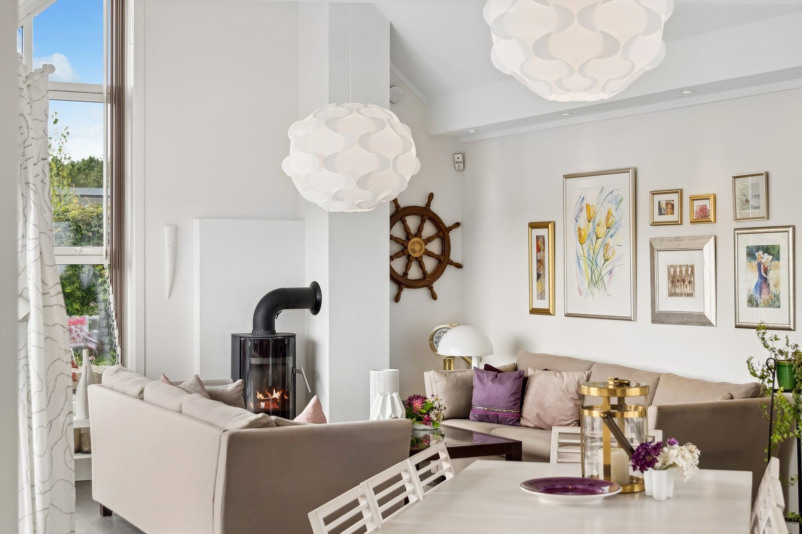 Her kan du arrangere alt fra intime middager til store sammenkomster, med en fantastisk utsikt over hagen som bakteppe. Galleribilde