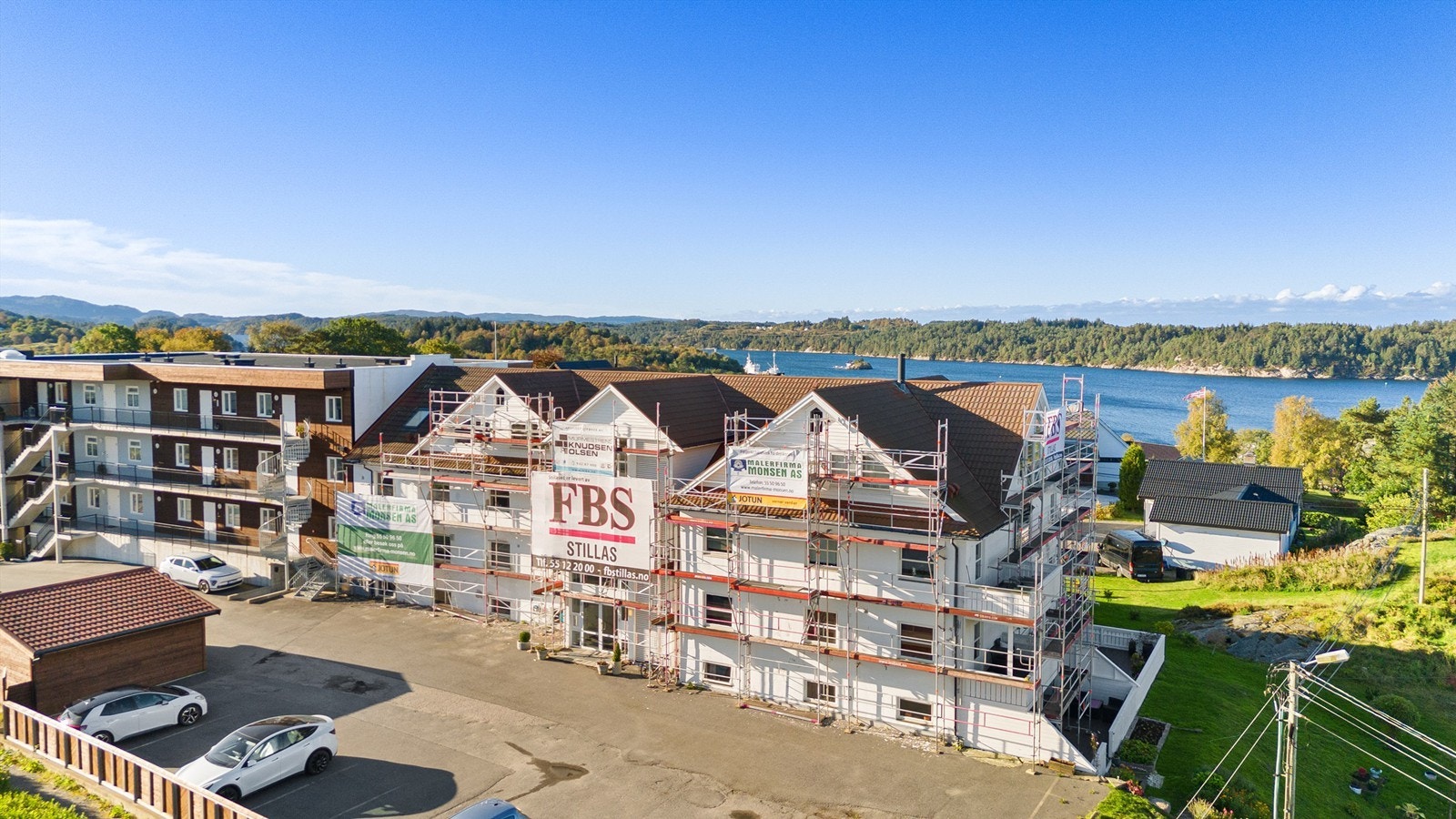 Det medfølger en parkeringsplass til leiligheten Galleribilde