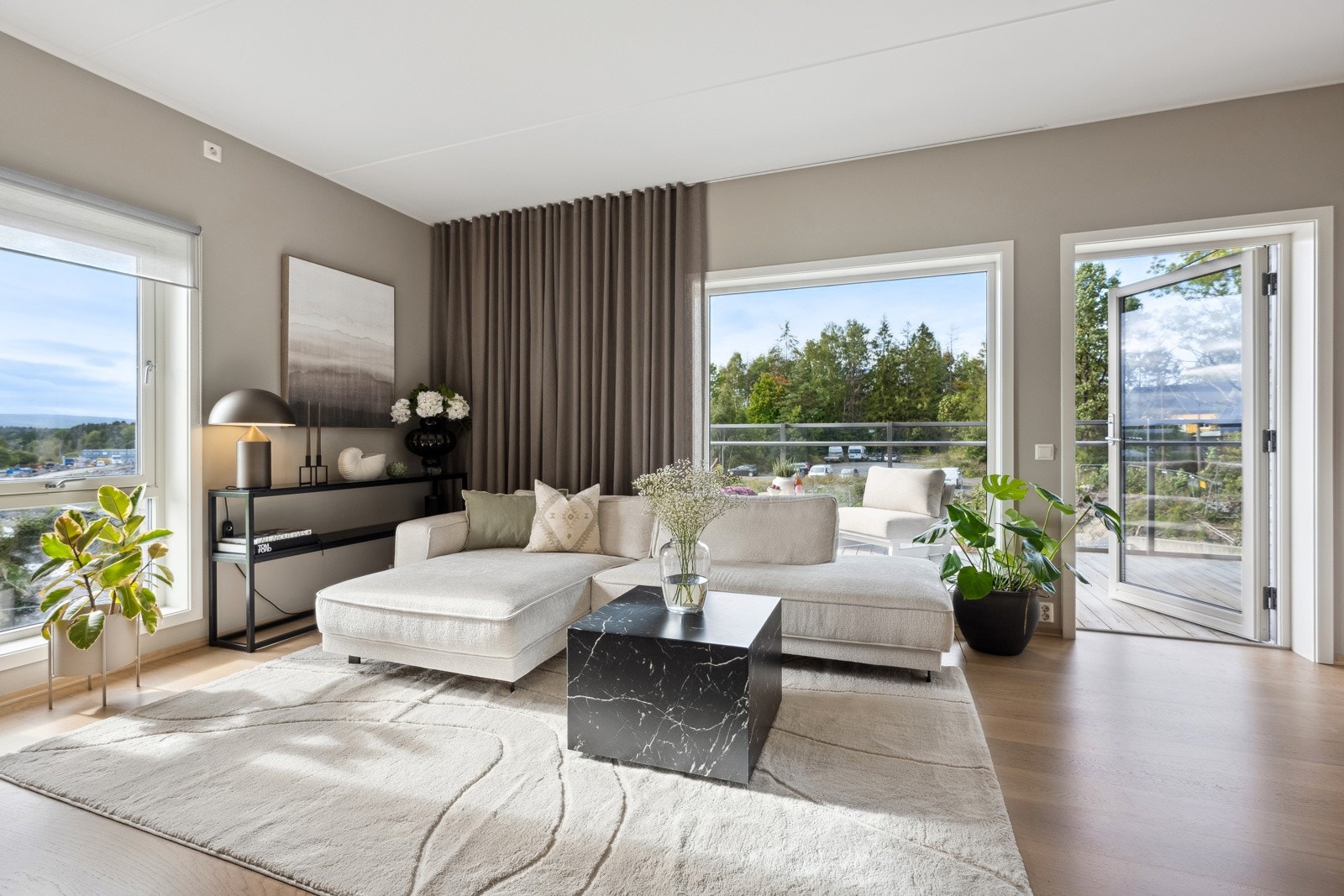 Velkommen til John Strandruds vei 25, presentert av PrivatMegleren Bærum v/Kim Nordtorp Galleribilde