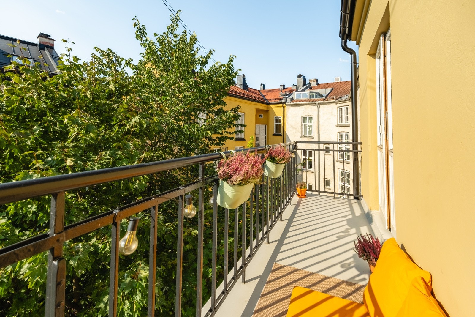 Gjennom sommerhalvåret har du sol fra ca. 14-21. Galleribilde
