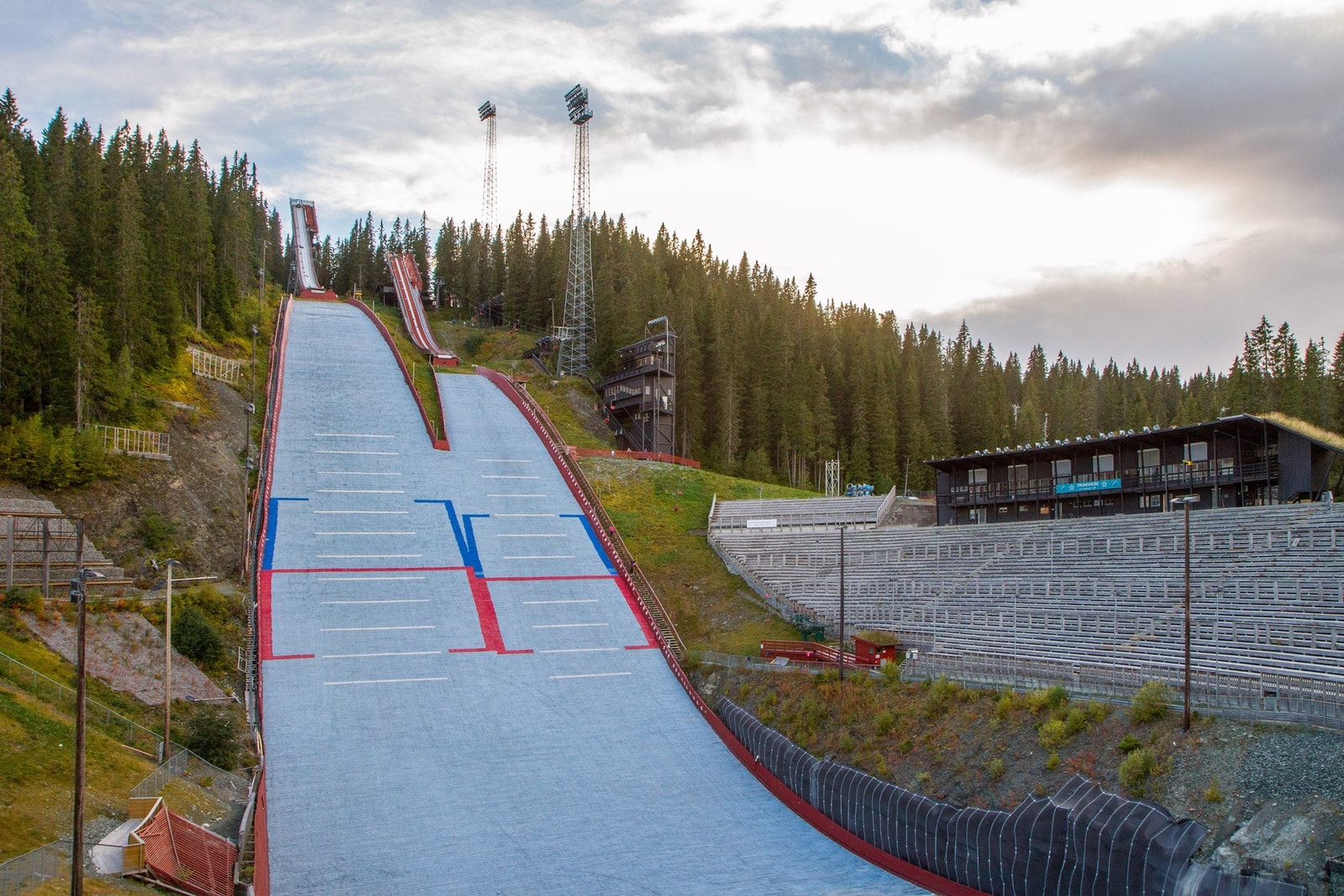 Kort vei til Granåsen toppidrettssenter med fantastiske treningsmuligheter. Galleribilde