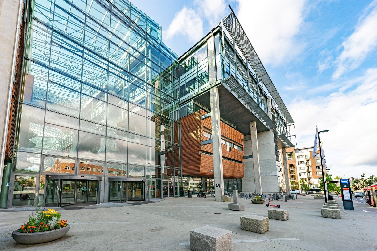 Kort vei til Handelshøyskolen BI på Nydalen Galleribilde