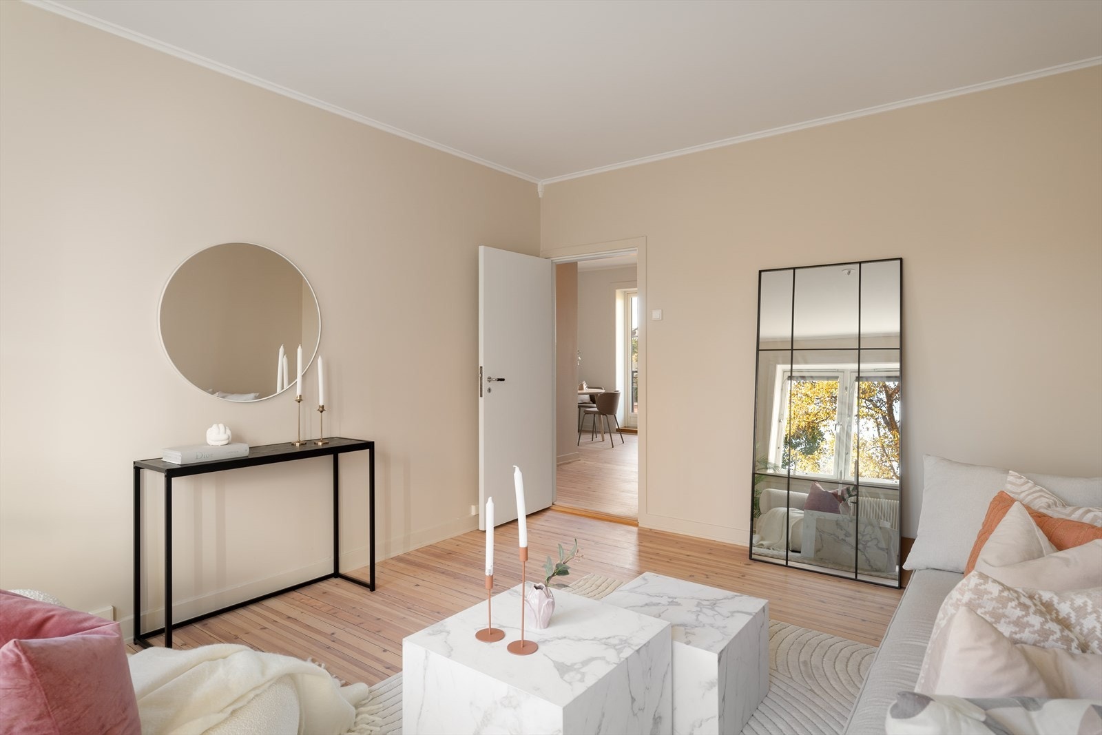 Takhøyde målt på tilfeldig sted i stue: 2,64m Galleribilde