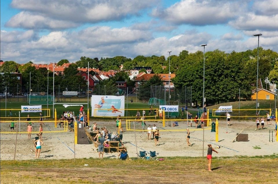Populære Voldsløkka med Volleyball- og fotballbaner. Galleribilde