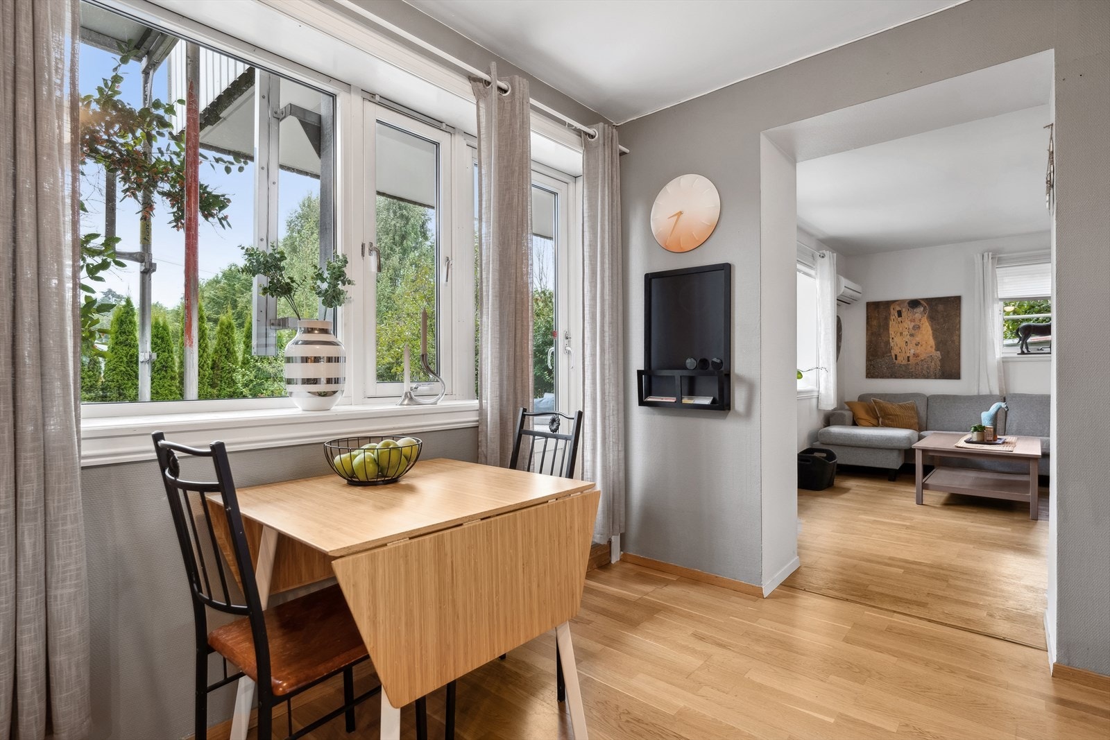 Plass til lite spise/frokostbord Galleribilde