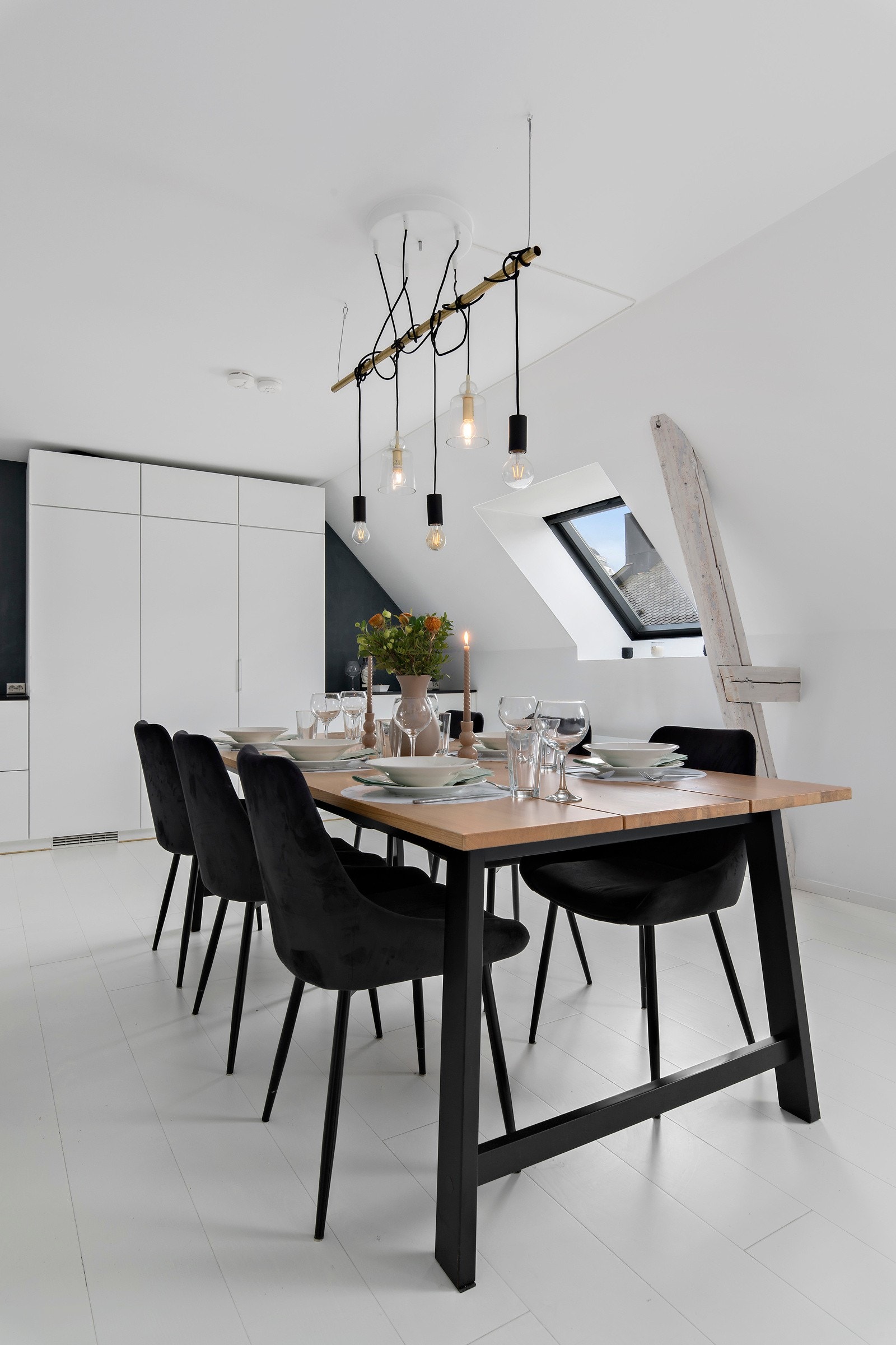 Inviter venner og kjente på gode middager med den gode samtalen atåt. Galleribilde