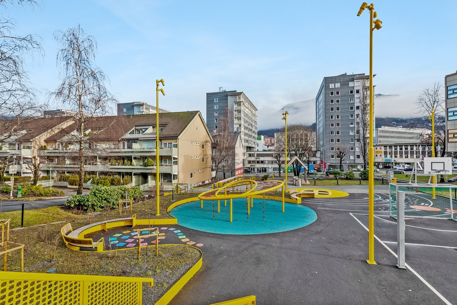 Herlig lekeplass i borettslaget Galleribilde