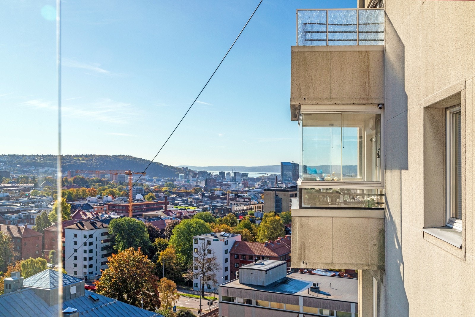 Sjøutsikt og over Ekerbergåsen Galleribilde