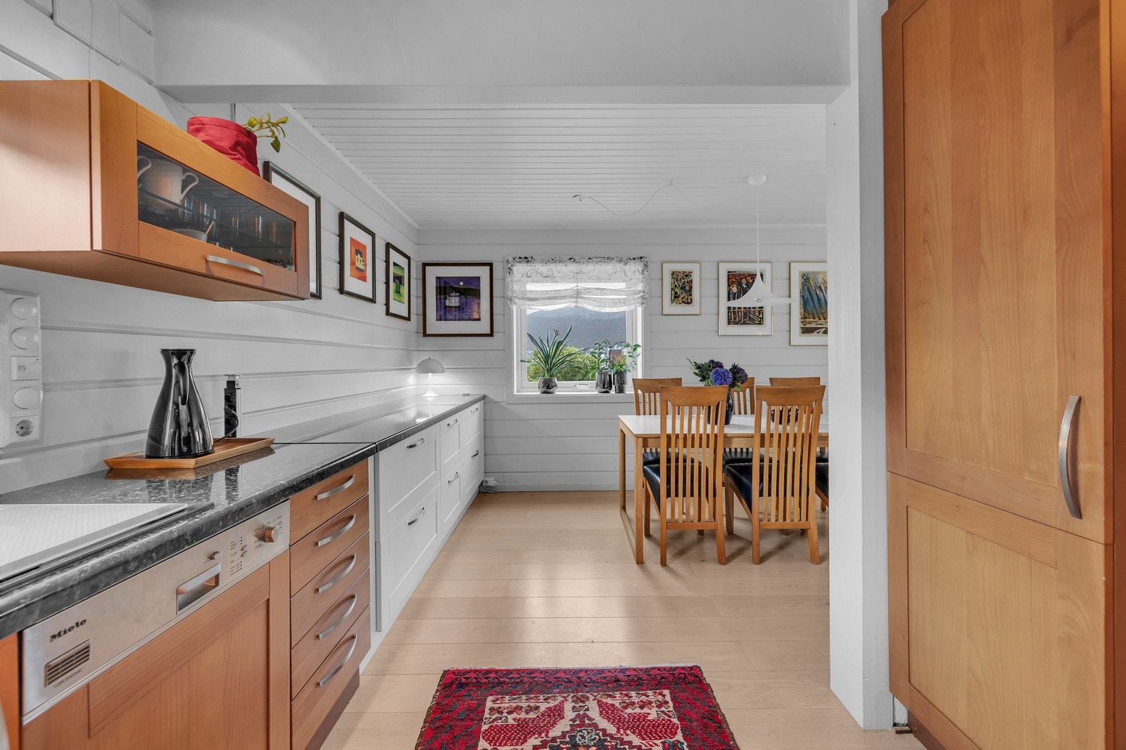 Hvitevarene er integrerte Galleribilde