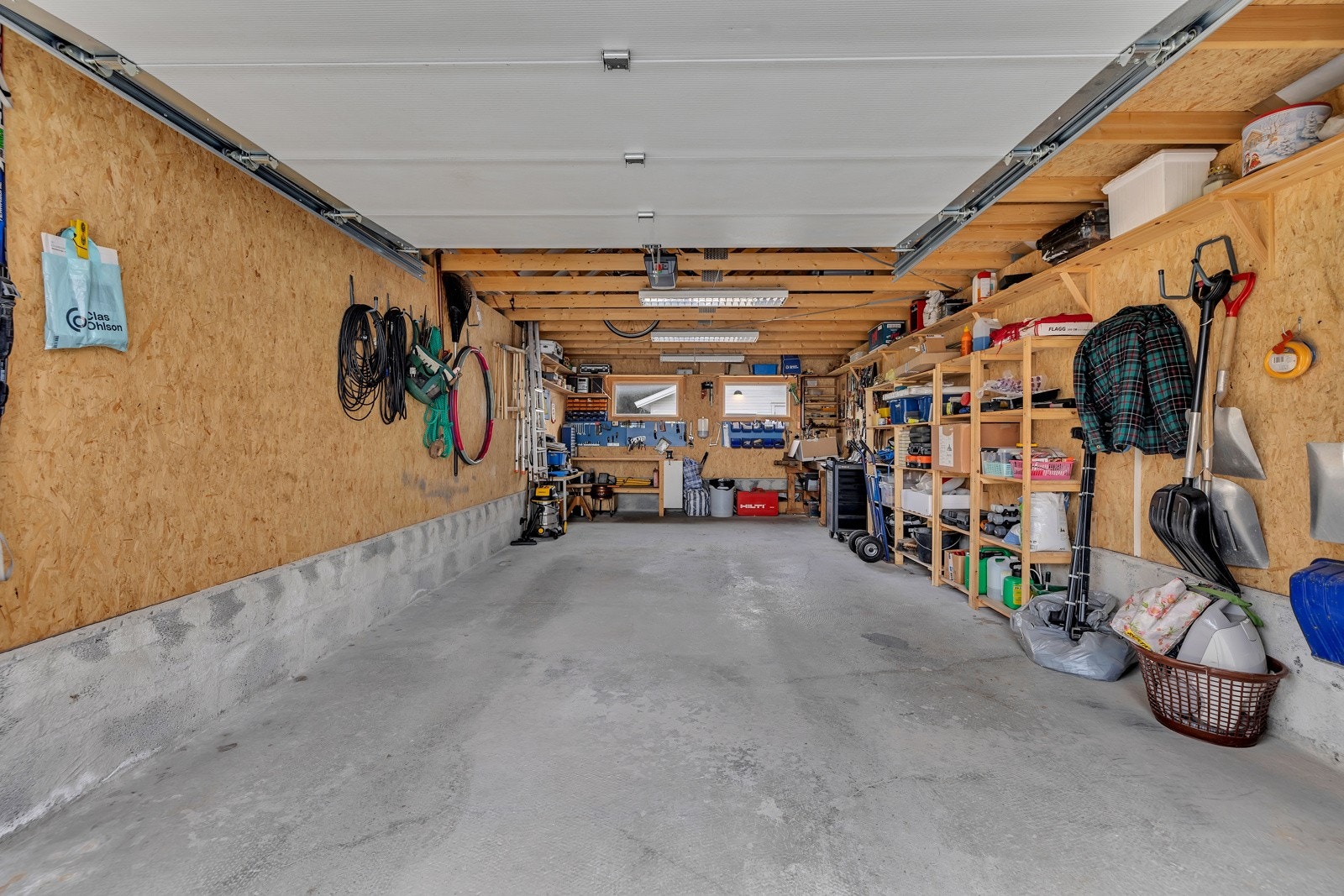 Flott og isolert garasje på 35m2 Galleribilde