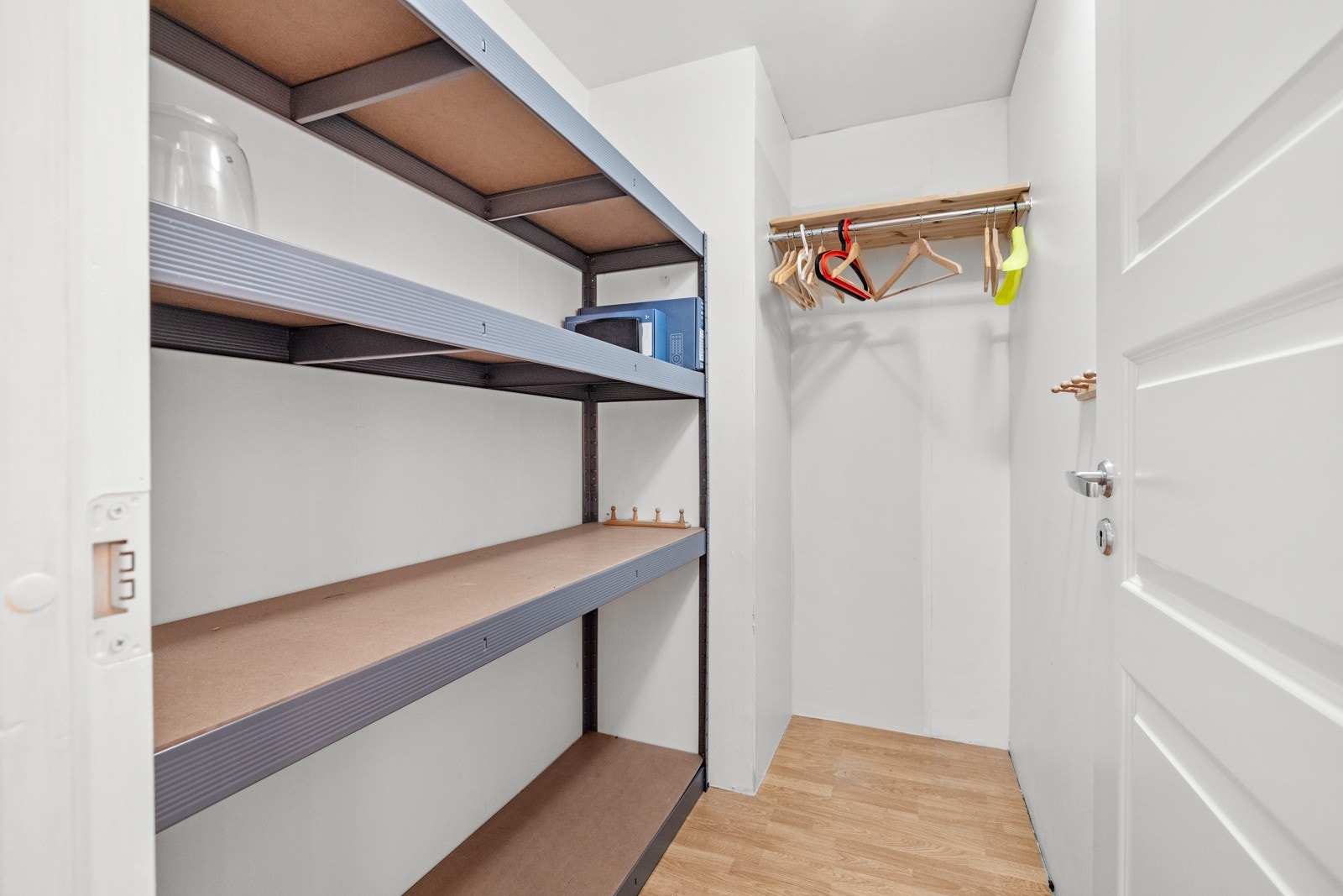 Innvendig bod. Galleribilde