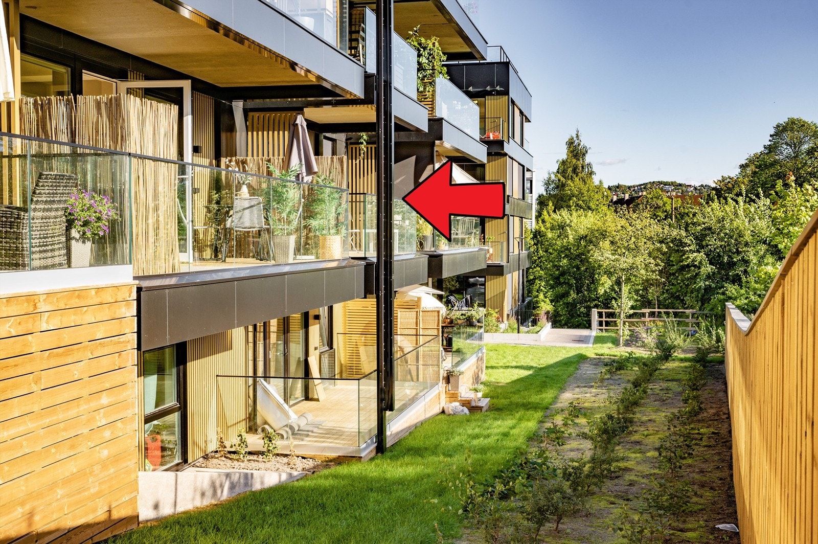 Tøyentaket er nesten helt nytt, og pent opparbeidet både rundt og mellom byggene Galleribilde