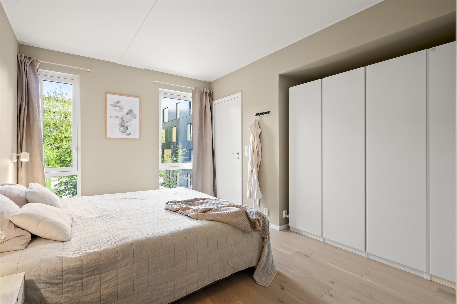 Soverommet har eget bad, her får du en skikkelig hotellfølelse hver dag! Galleribilde