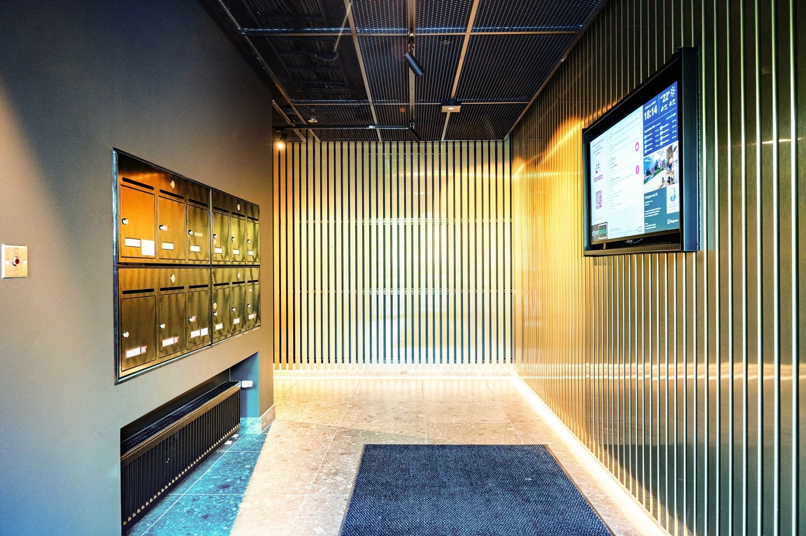 Velkommen hjem - flott inngangsparti som gir et godt førsteinntrykk av bygget Galleribilde