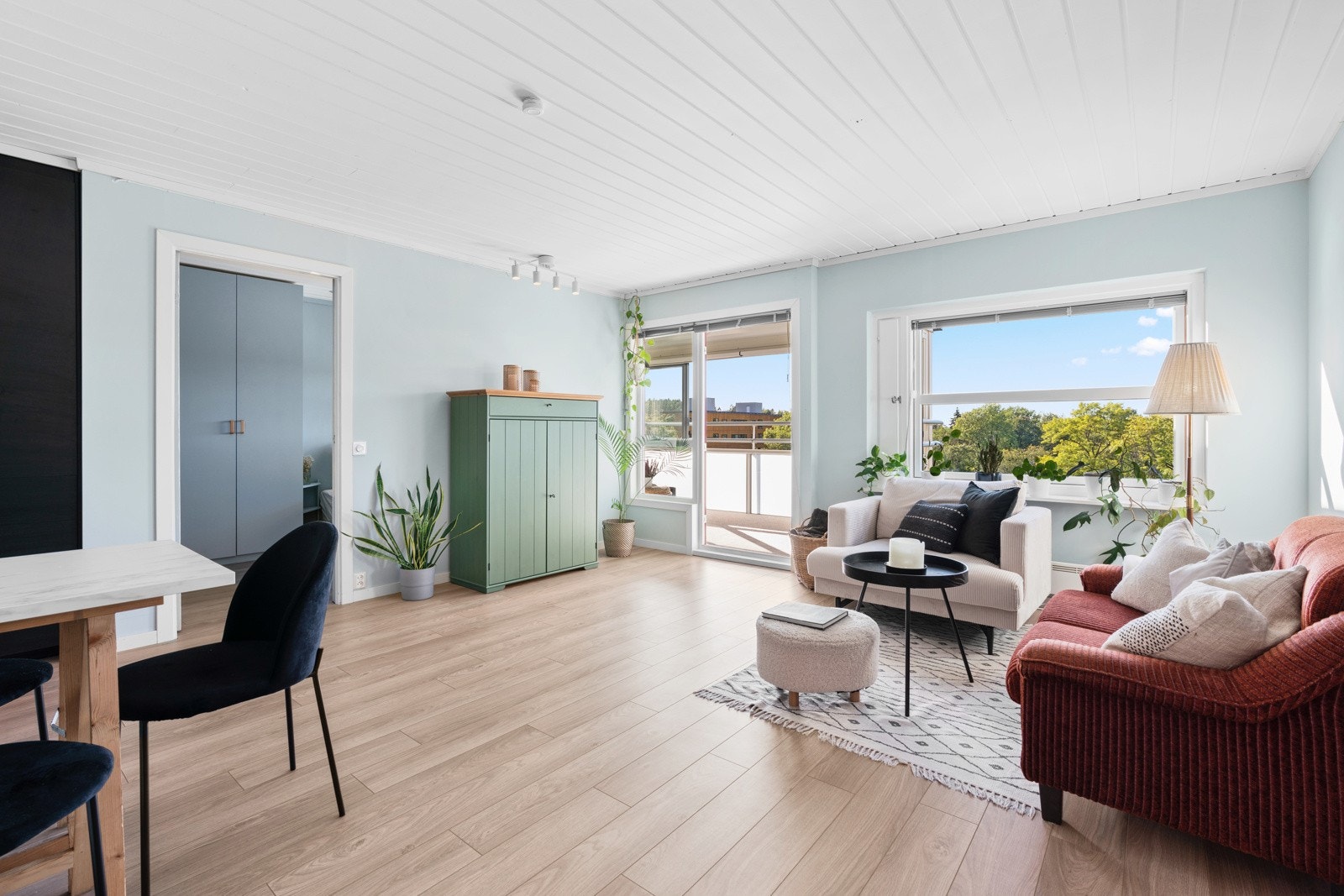 Beliggende i byggets toppetasje 6. etasje med heis Galleribilde