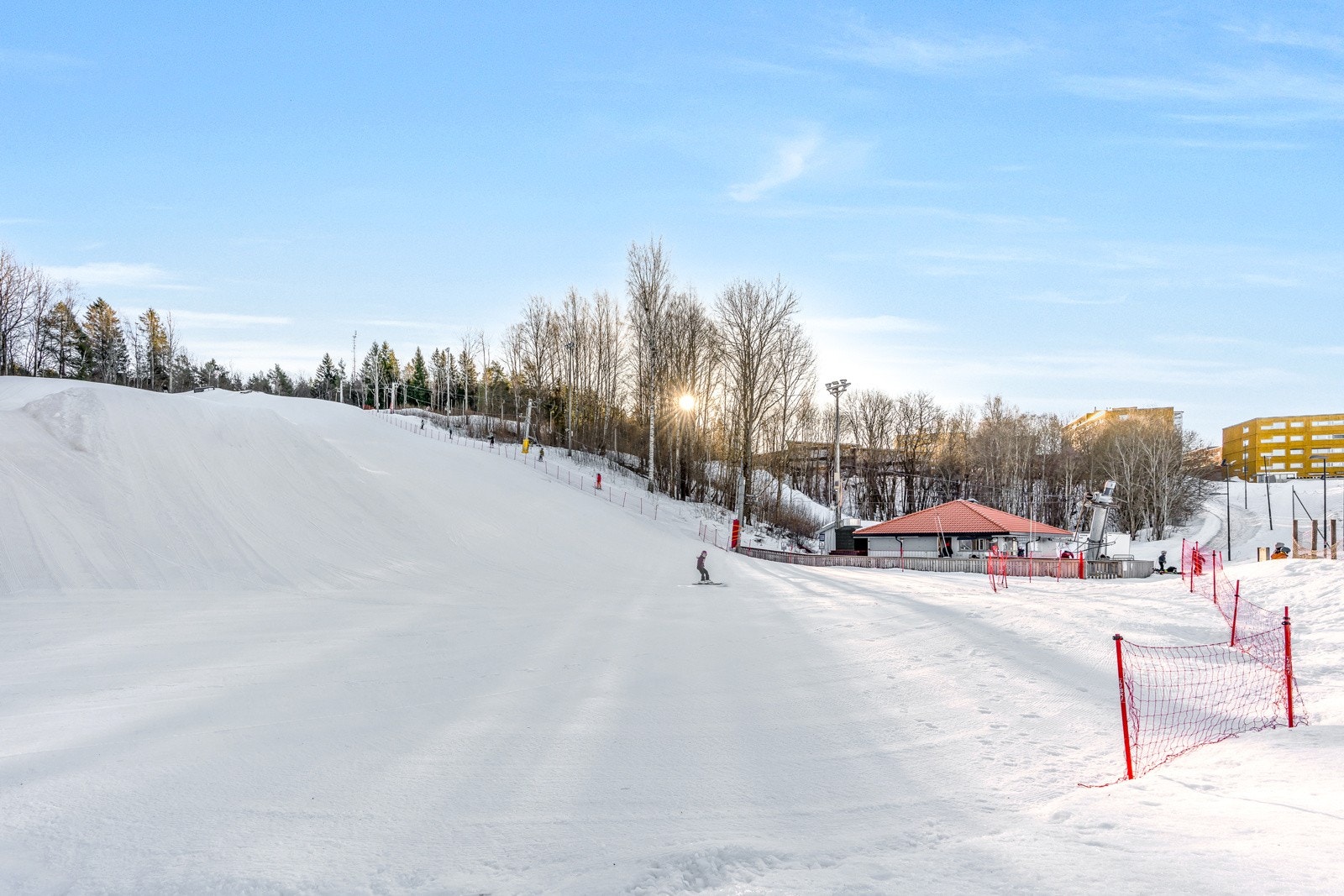 I tillegg har du nærmest ski-in ski-out til Jerikobakken, Lindebergs egne alpinbakke Galleribilde