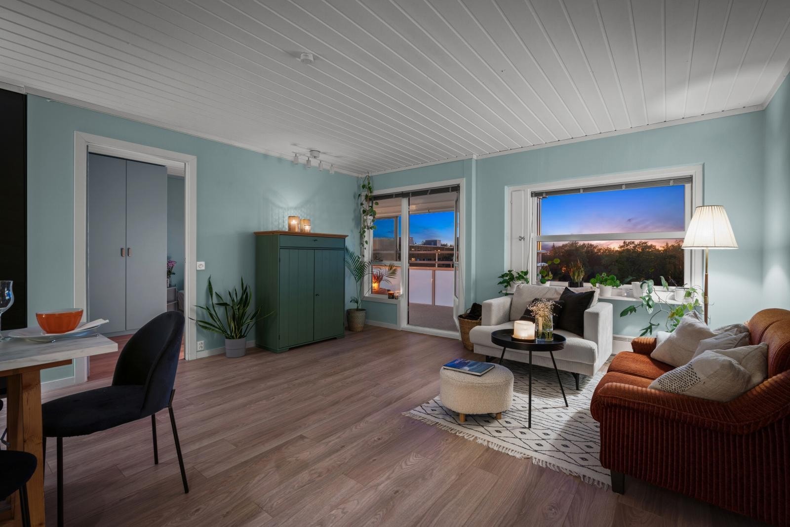 Kveldsstemning i stuen Galleribilde