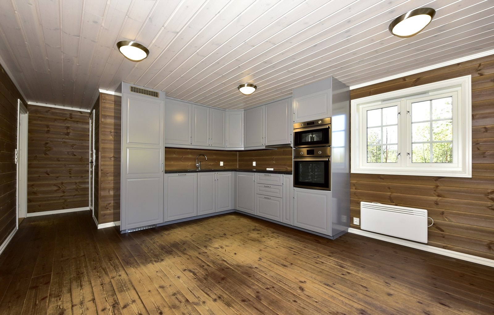 Kjøkken i gjesteleiligheten Galleribilde