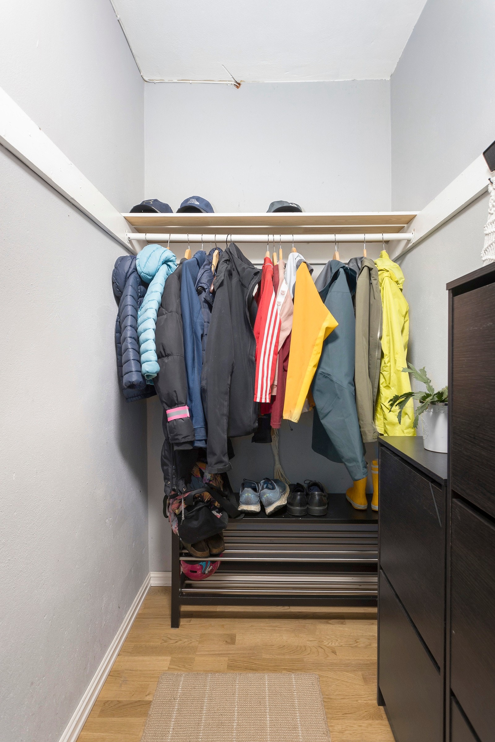 Ved entréen er det tilgang på en praktisk innvendig bod. Galleribilde