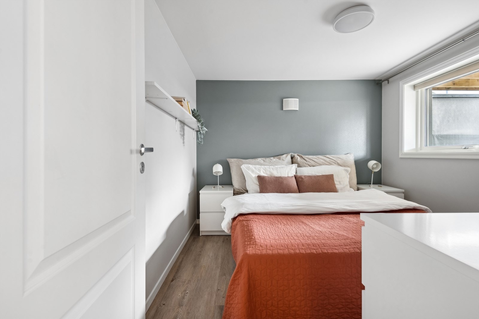 Etasjen er innredet med 3 soverom (ikke søkt godkjent). Galleribilde