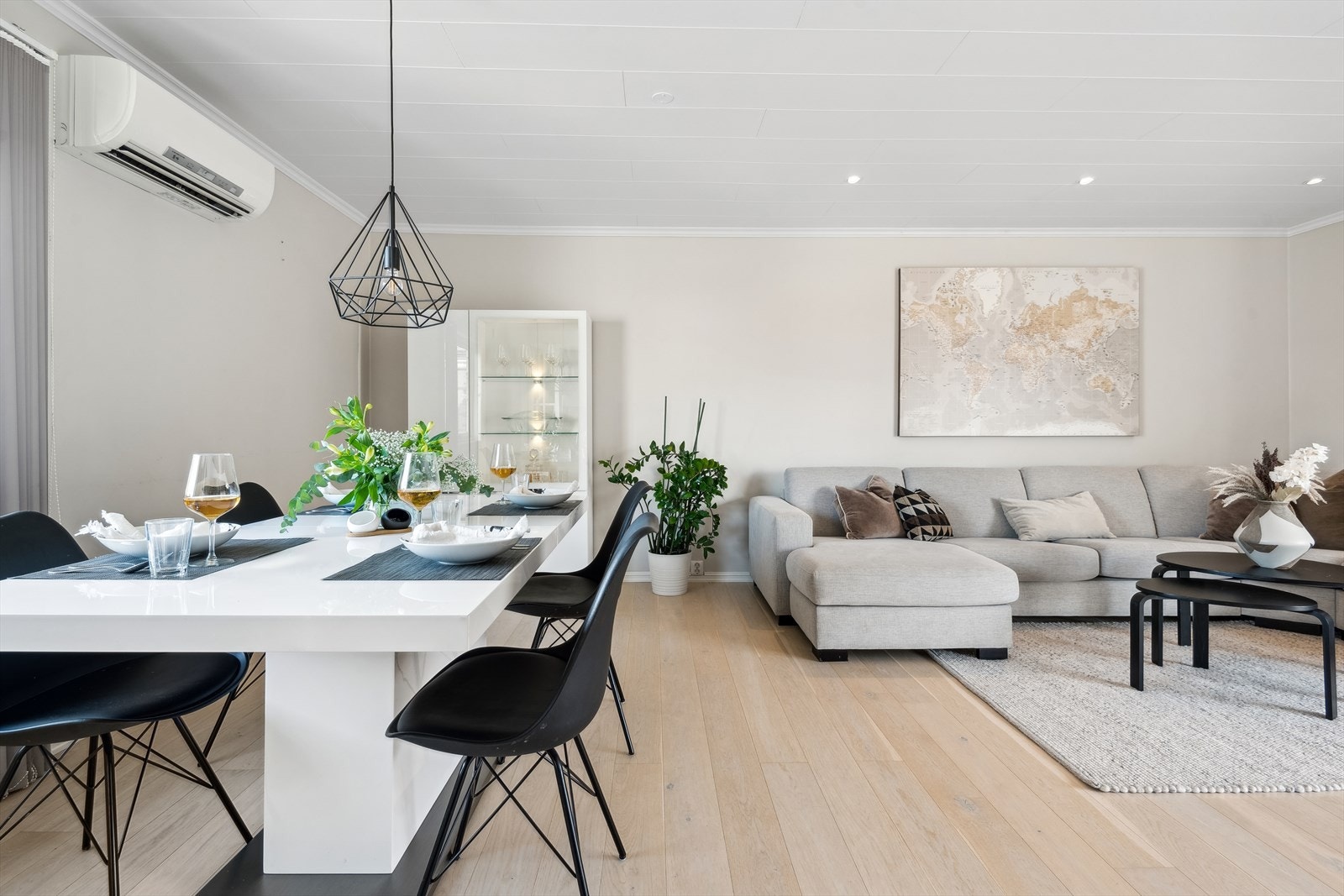 Et rom for avkobling og hygge - Plass til å dele små og store opplevelser med venner eller ta frem en god bok og lytte til musikk, alene. Galleribilde