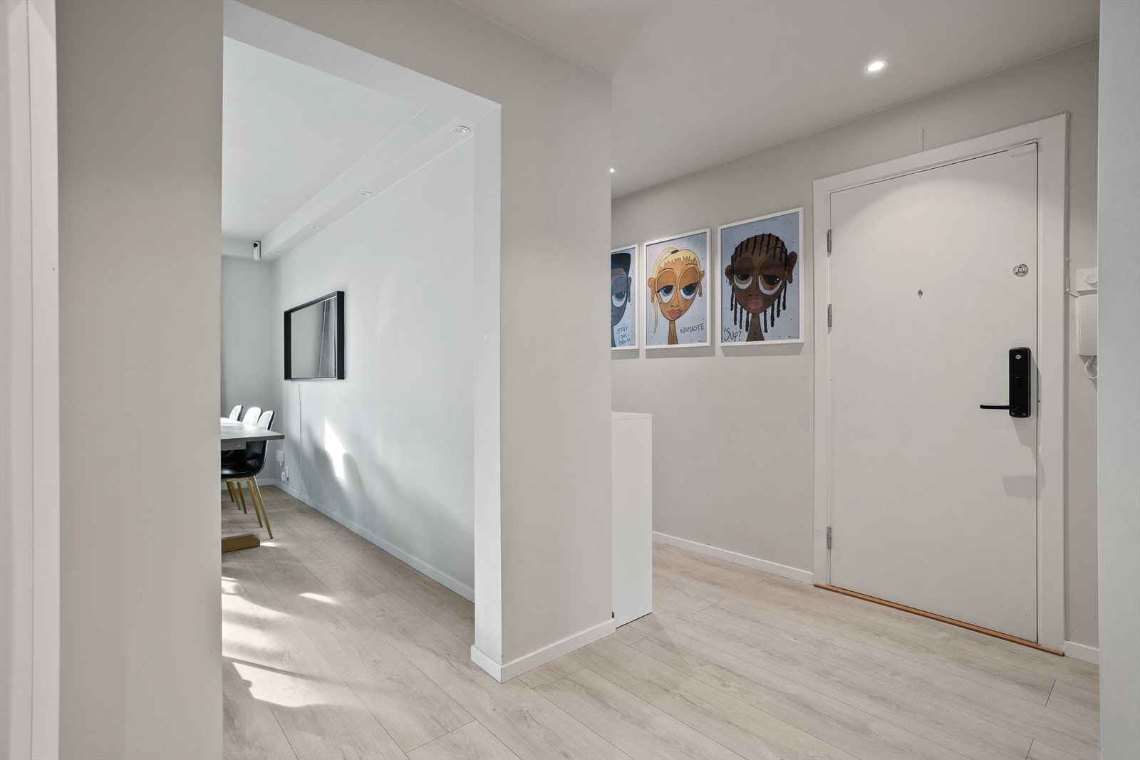 I tillegg er ekstra lagringsplass i loftsbod på 5 m² (8 m² gulvflate) og kjellerbod på 3 m². Galleribilde