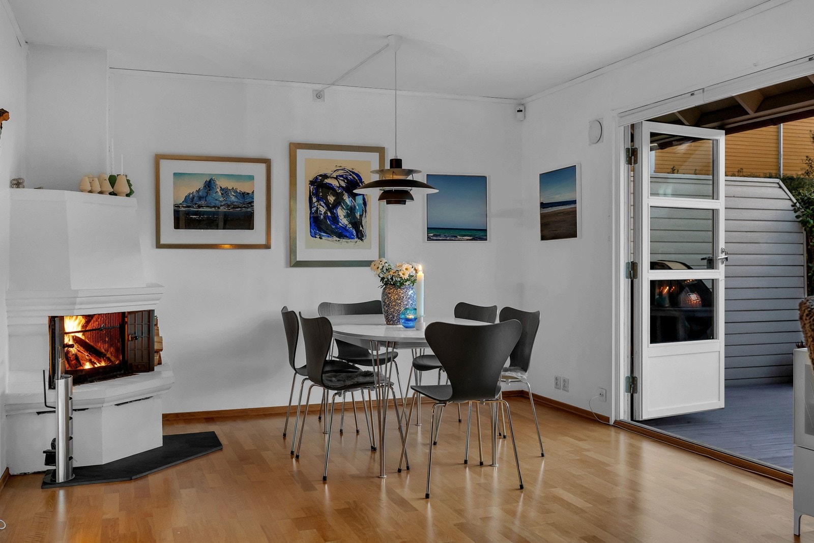 Peisen er en deilig varmekilde, perfekt for den kalde vinteren eller de lange koselig kveldene. Galleribilde