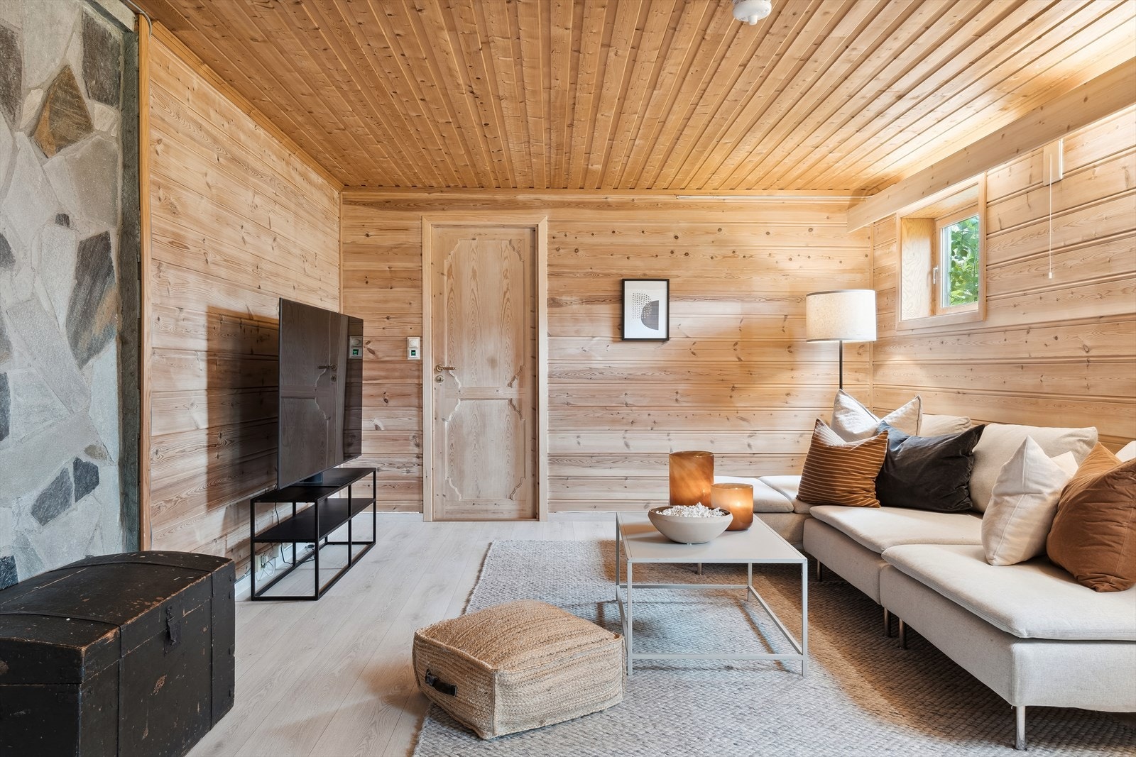 Kjelleretasjen ble oppgradert av fagfolk i 2024. Galleribilde