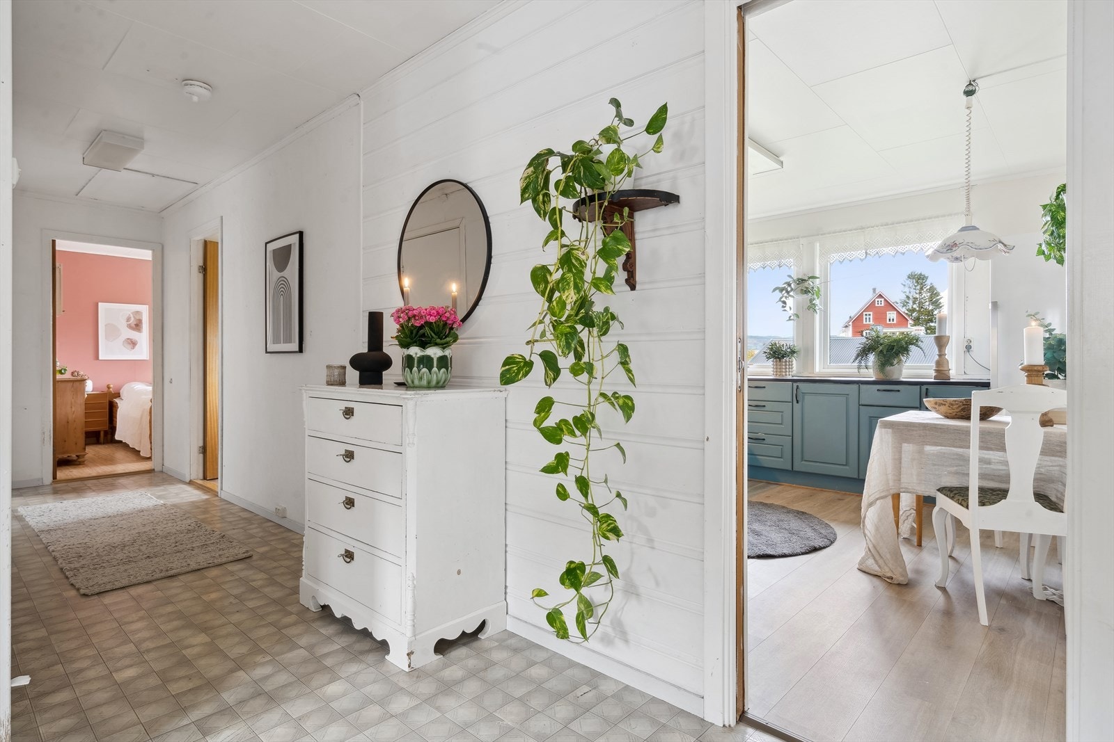 Alle soverommene ligger plassert med adkomst fra enden av gangen. Galleribilde