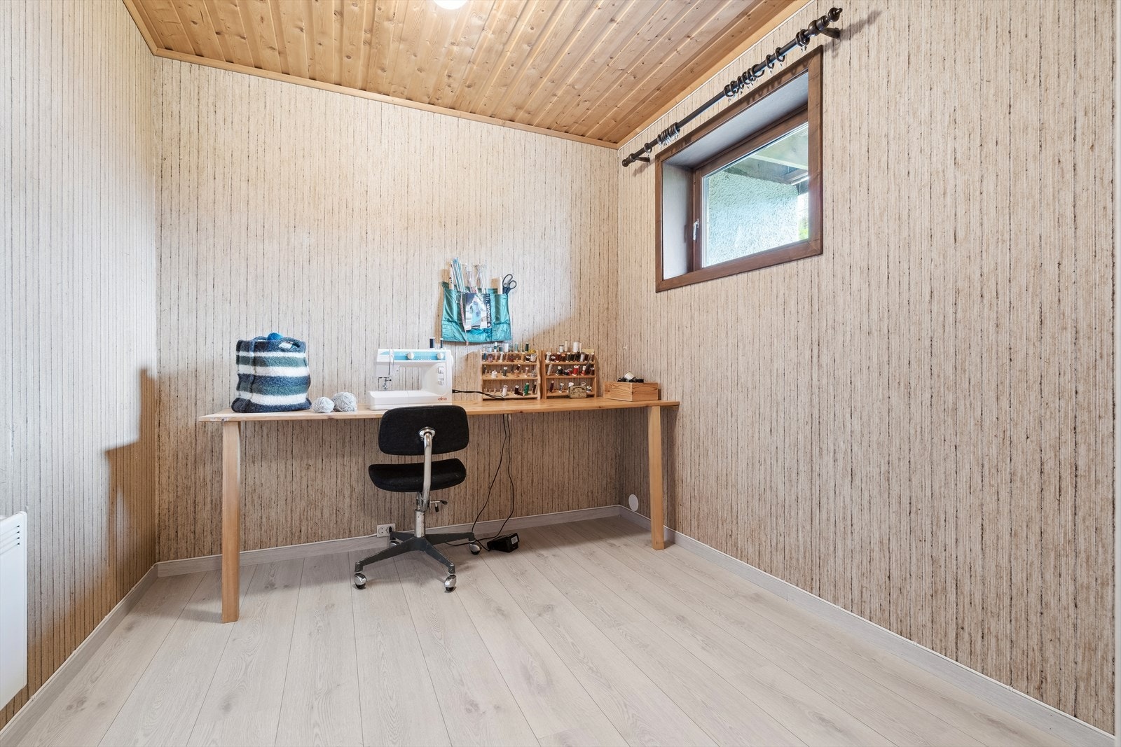 Kjelleretasjen er endret fra tilleggsdel til hoveddel, men det er ikke søkt bruksendring. Galleribilde