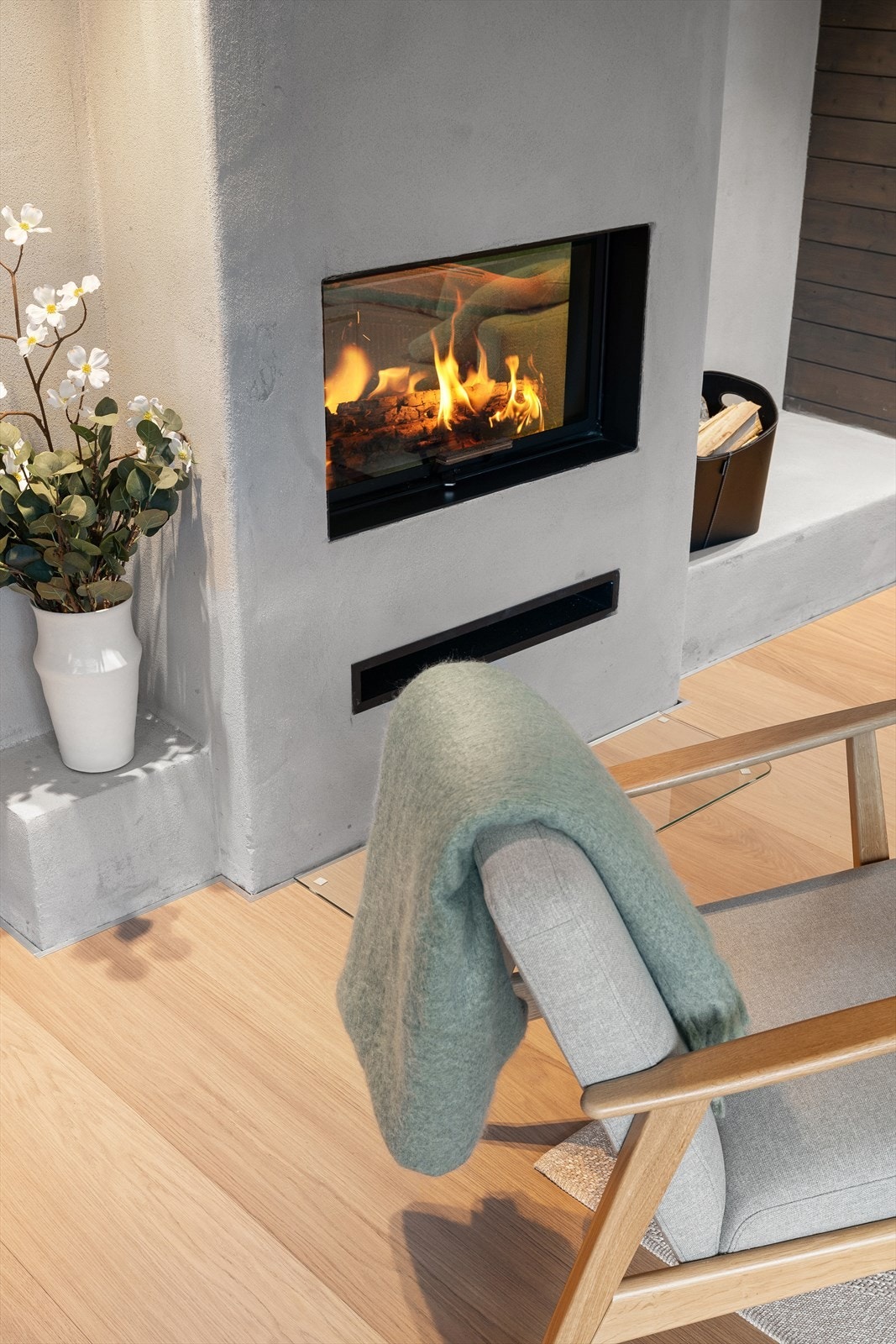 Peisen skaper hygge og varme på kalde og mørke dager Galleribilde